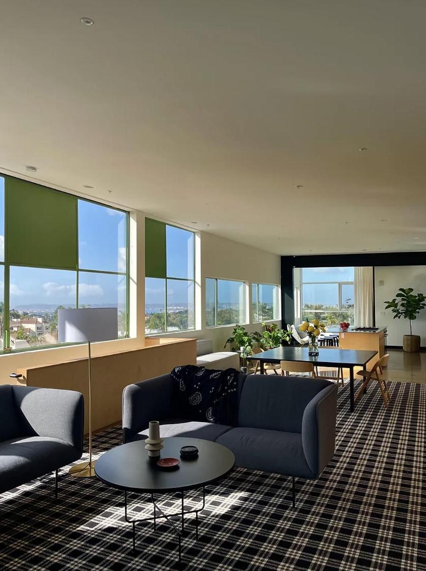 Queen Suite - Photo 11