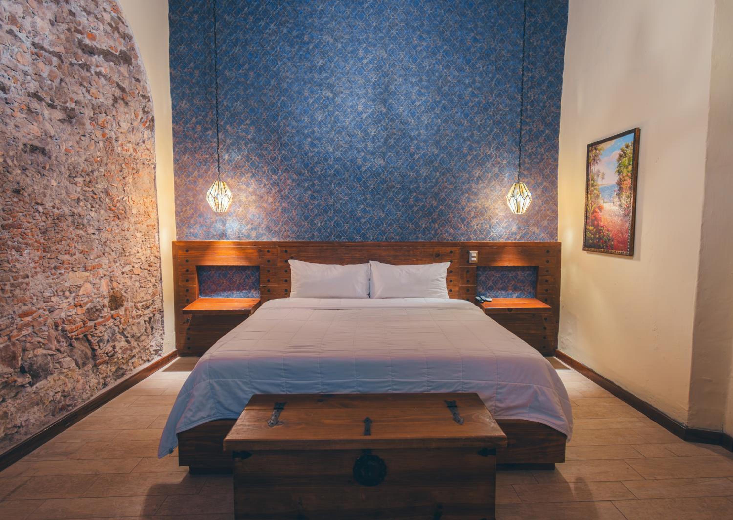 Deluxe King Room - Photo 1