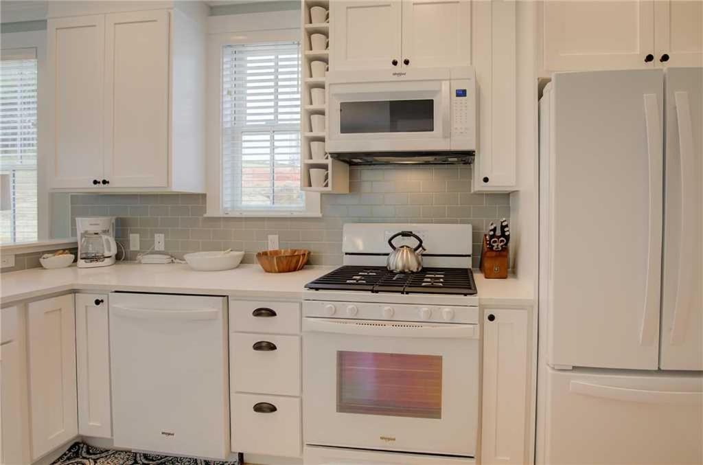 Two-Bedroom House photo 3