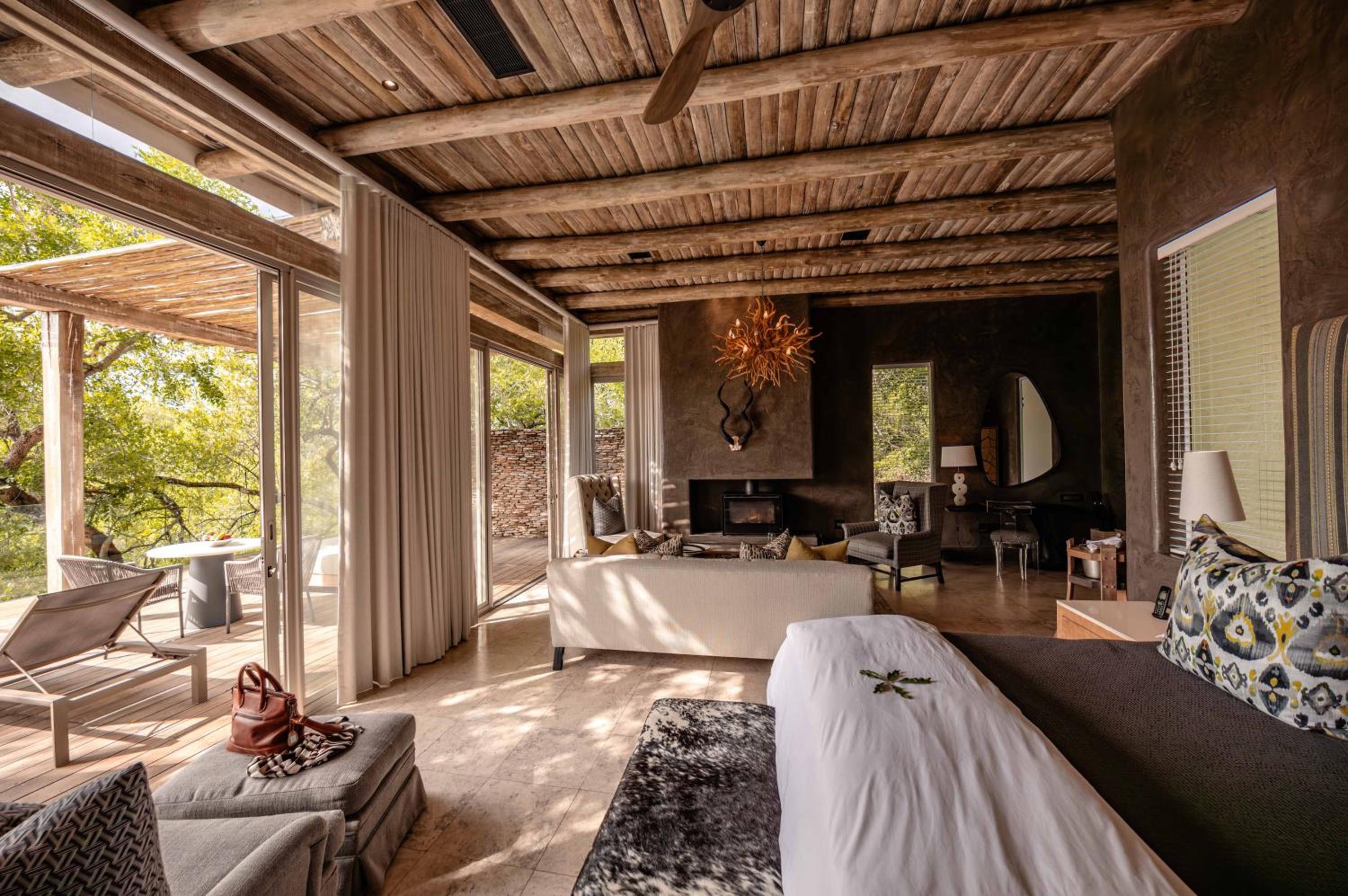 Luxury Villa - Superior photo 2