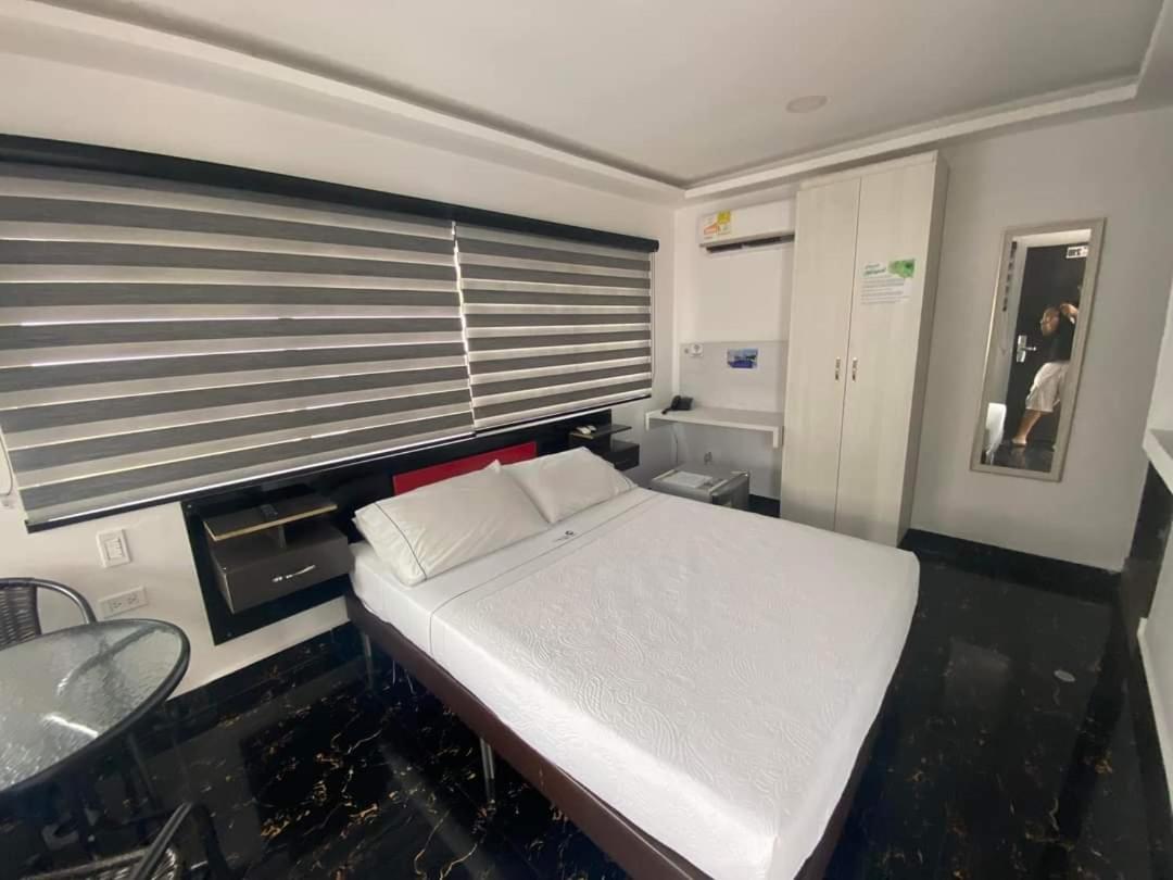 Deluxe Double Room with Shower