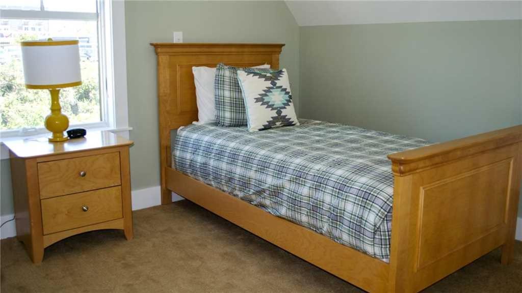 Three-Bedroom Home photo 3