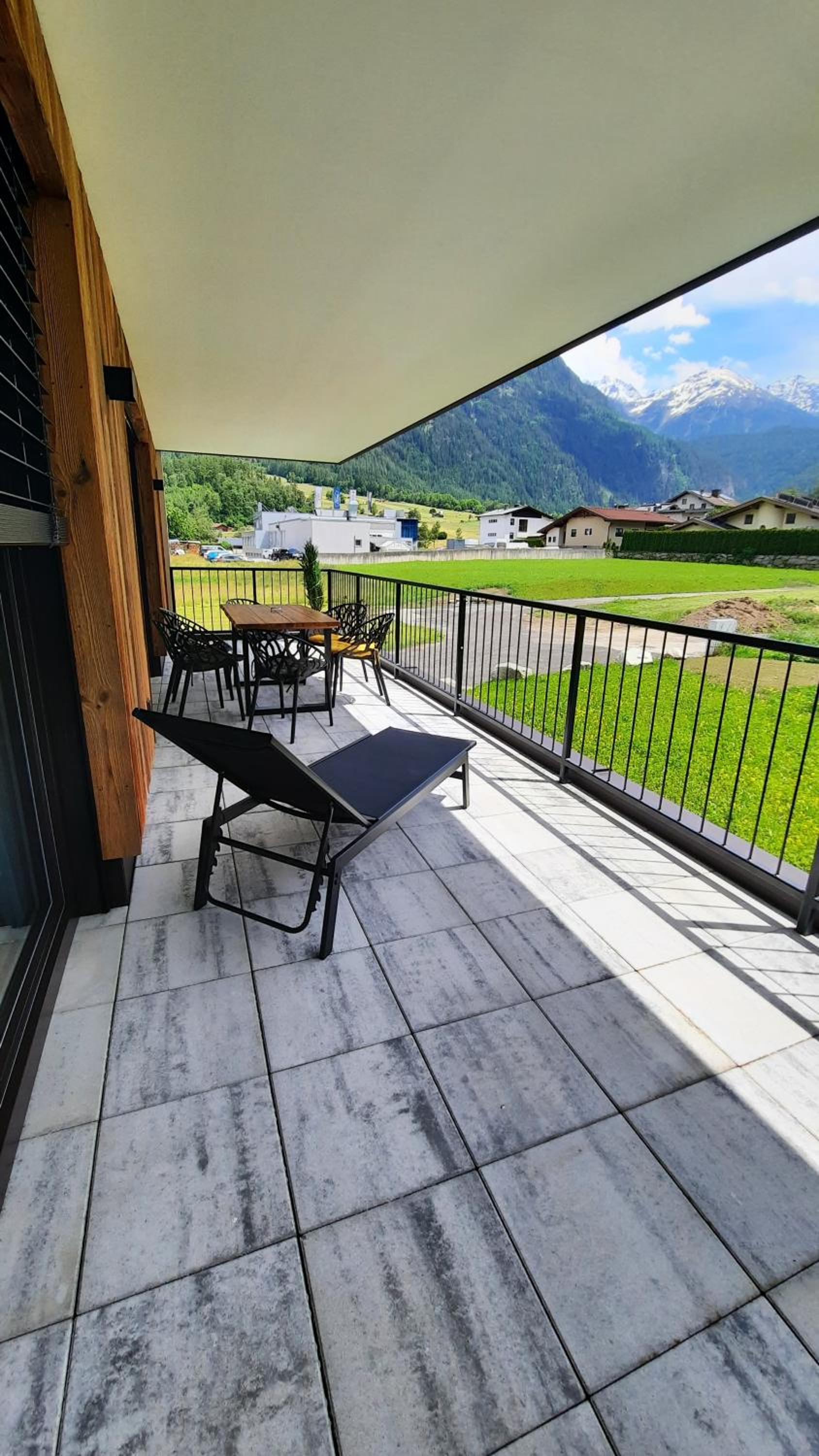 Apartment with Terrace photo 3