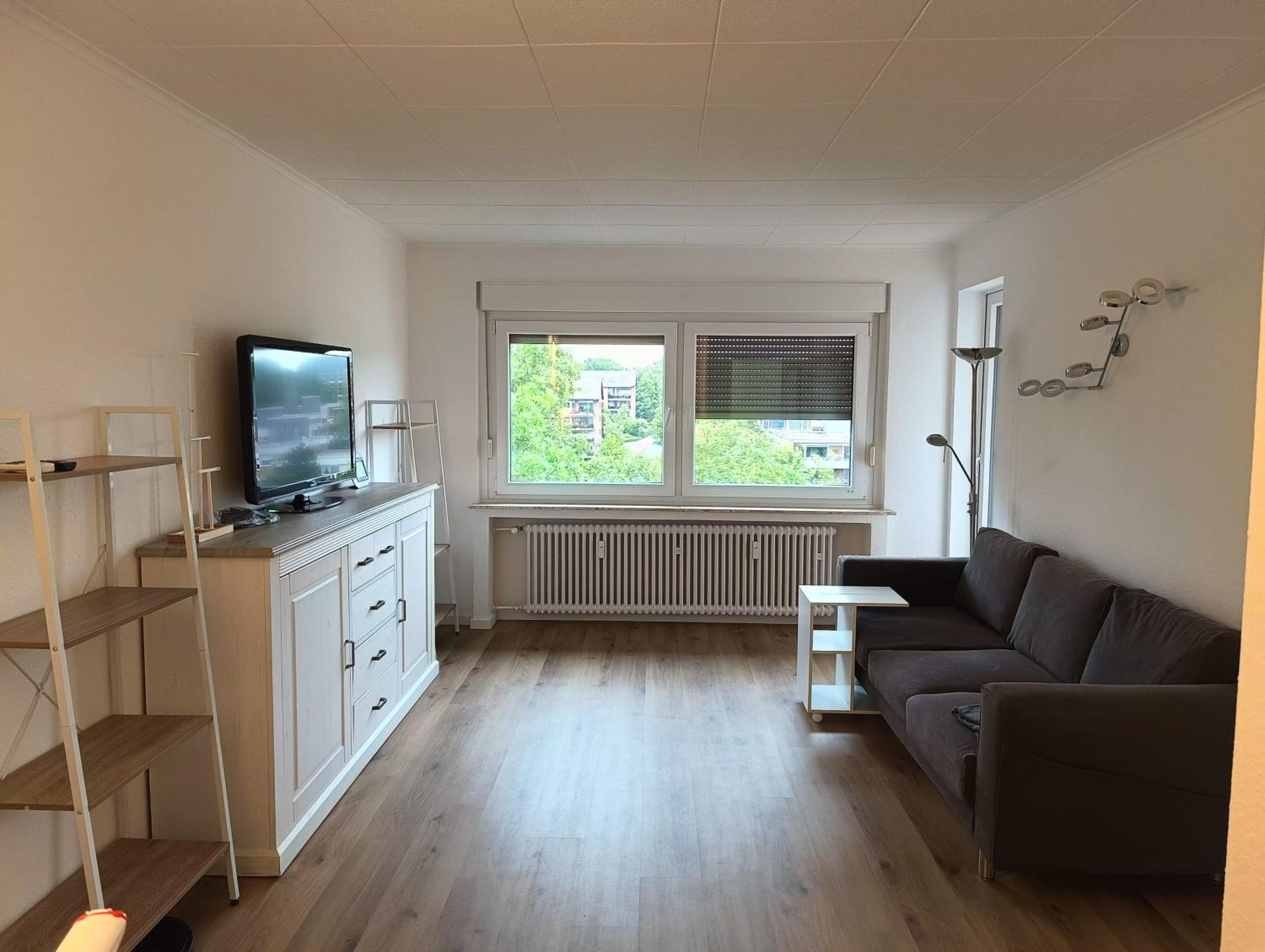 One-Bedroom Apartment photo 1