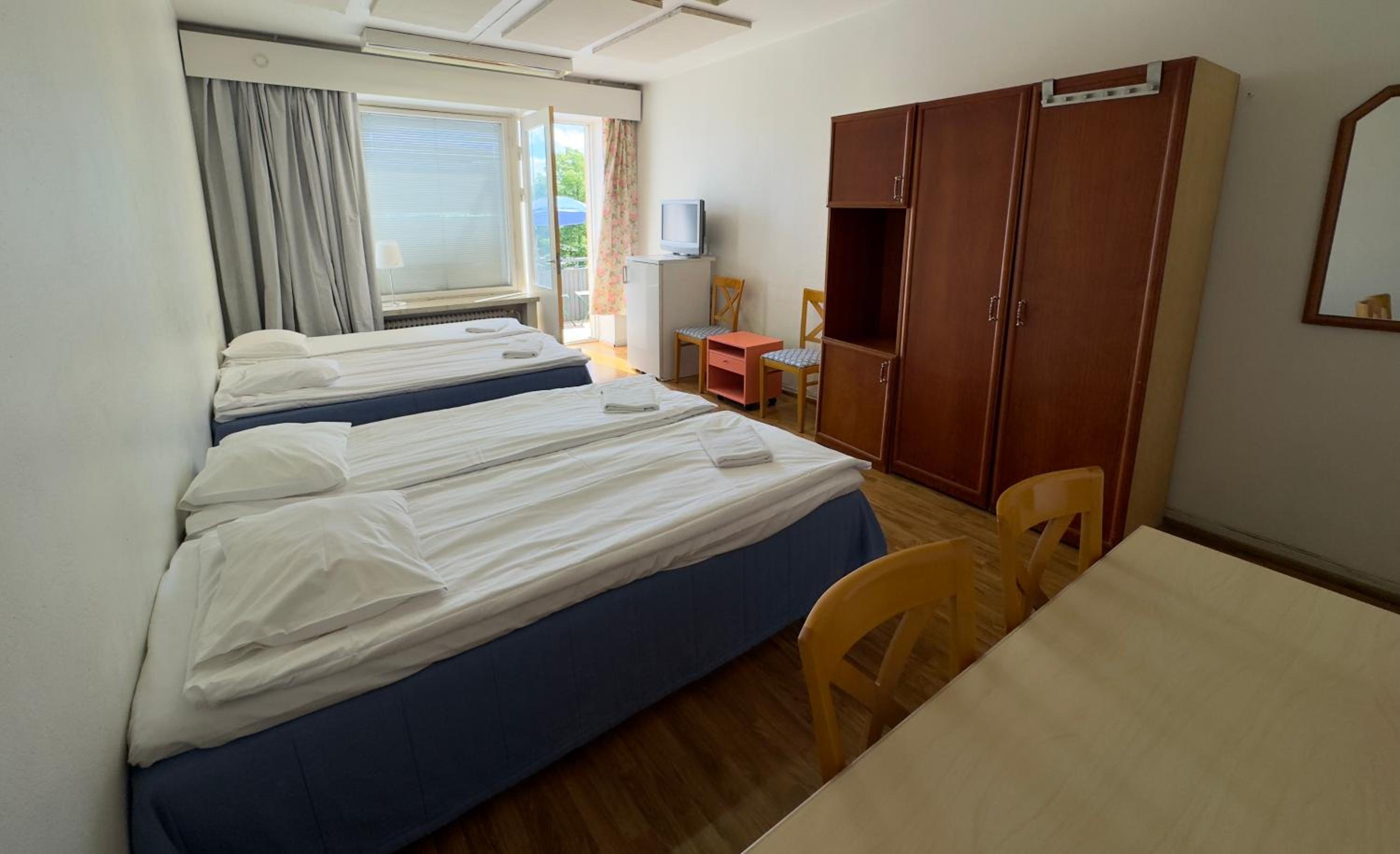 Quadruple Room With Shared Bathroom photo 1