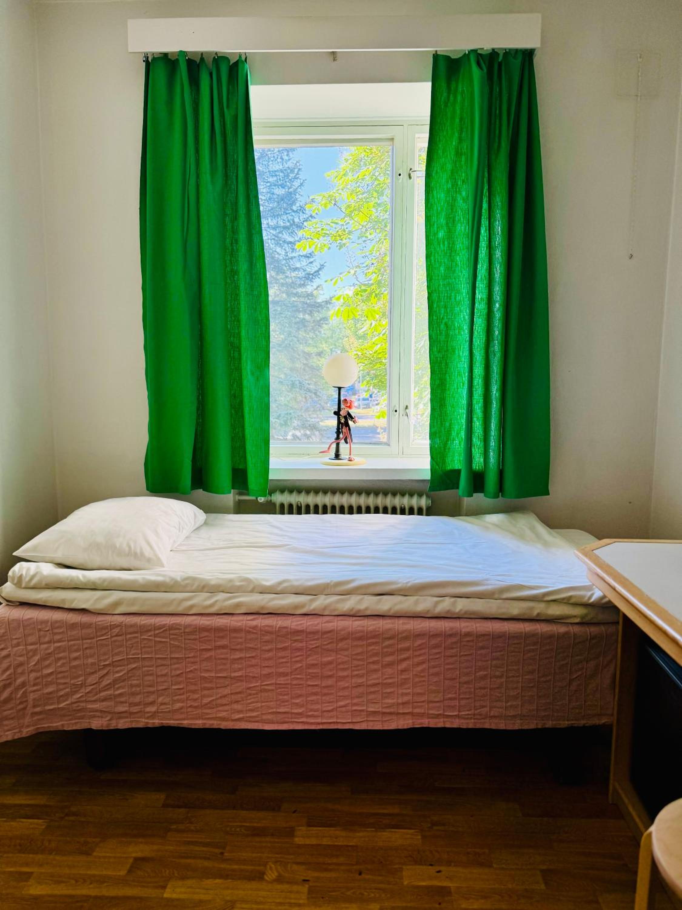 Single Room With Shared Bathroom photo 1
