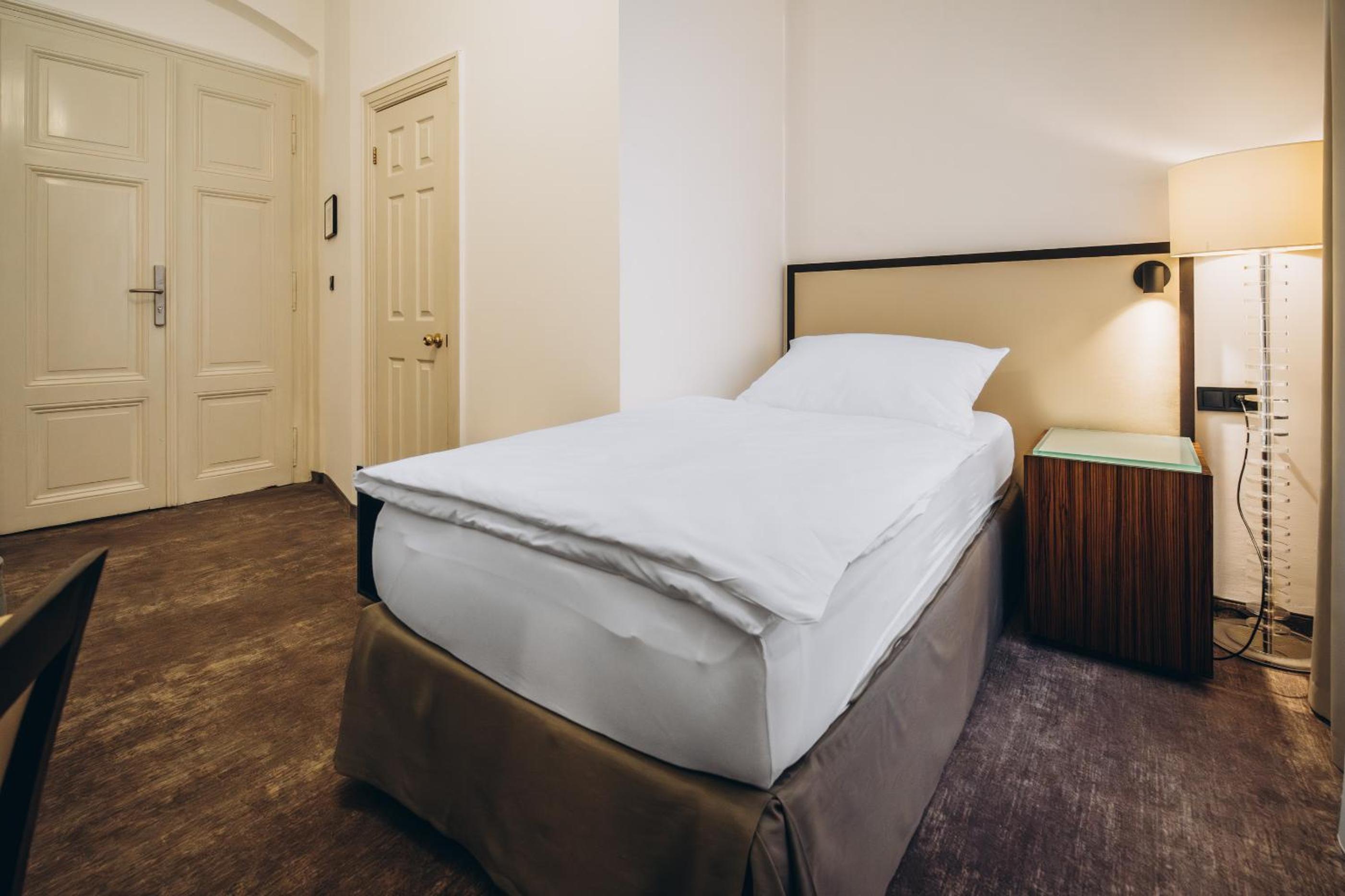 Deluxe Single Room photo 3
