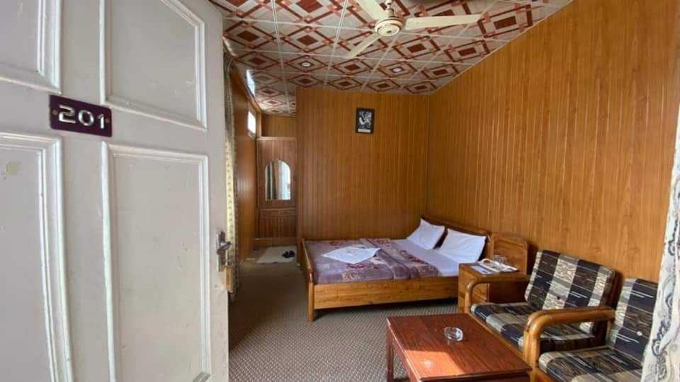 Family Room photo 3