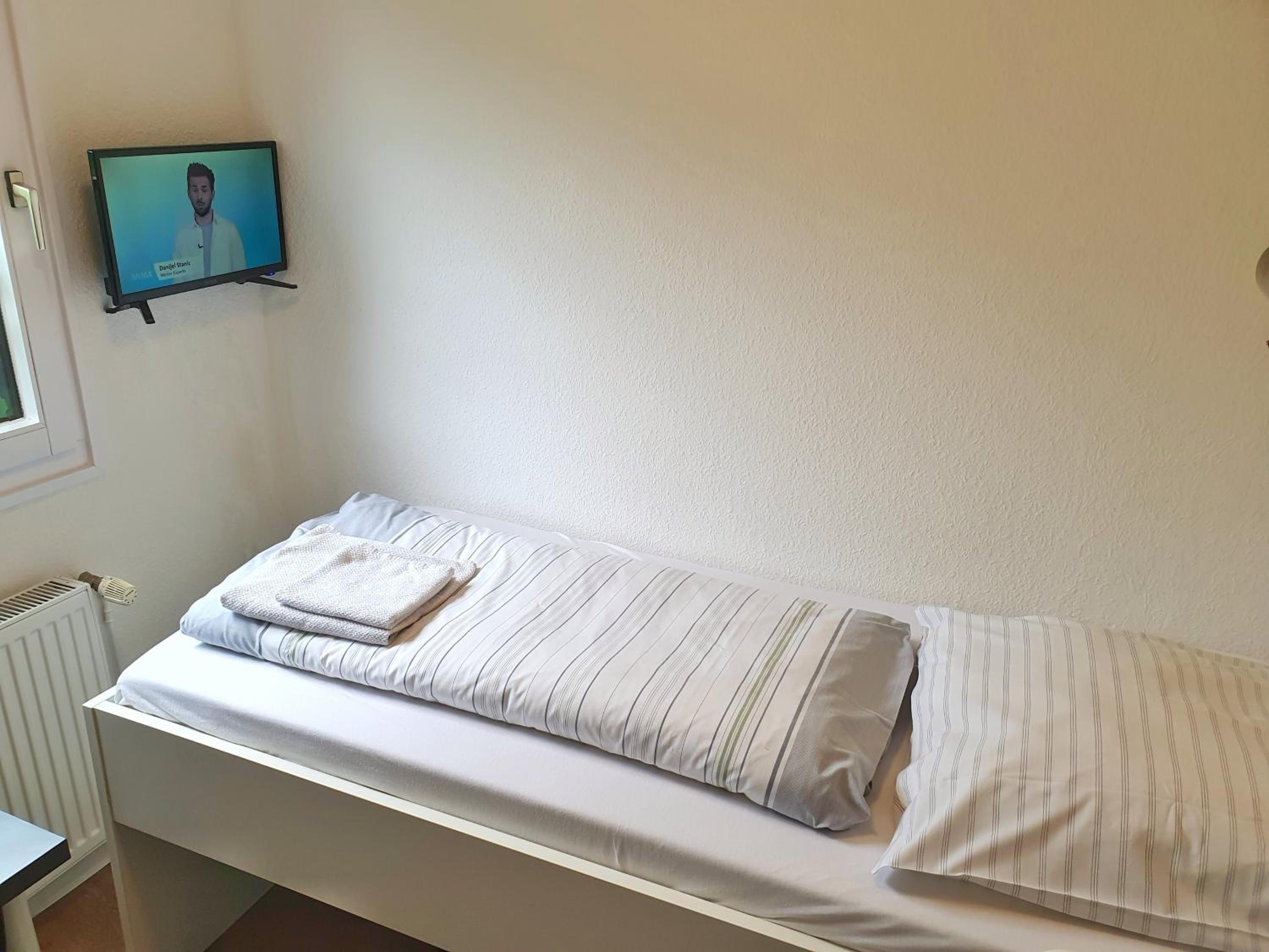 Single Room with Private External Bathroom