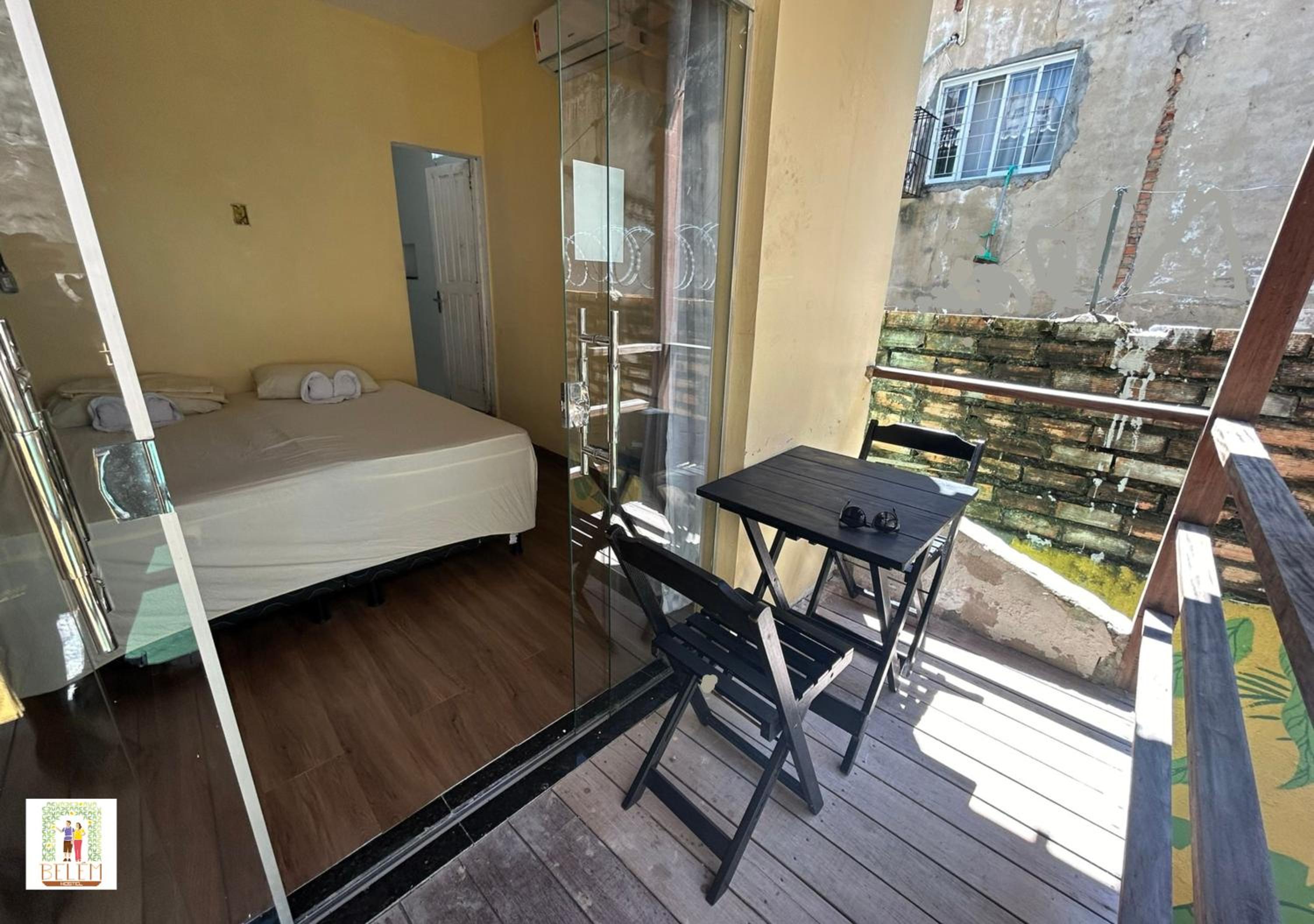 Quadruple Room with Private Bathroom photo 3