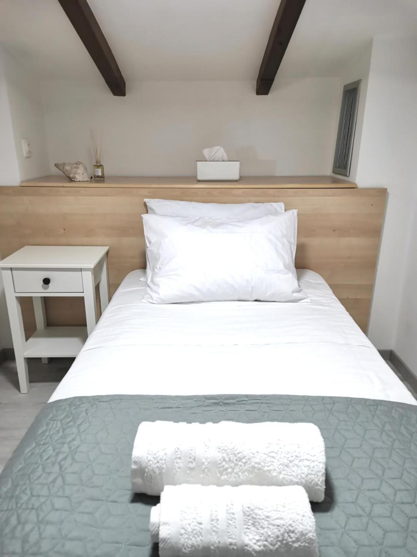 Two-Bedroom House photo 2