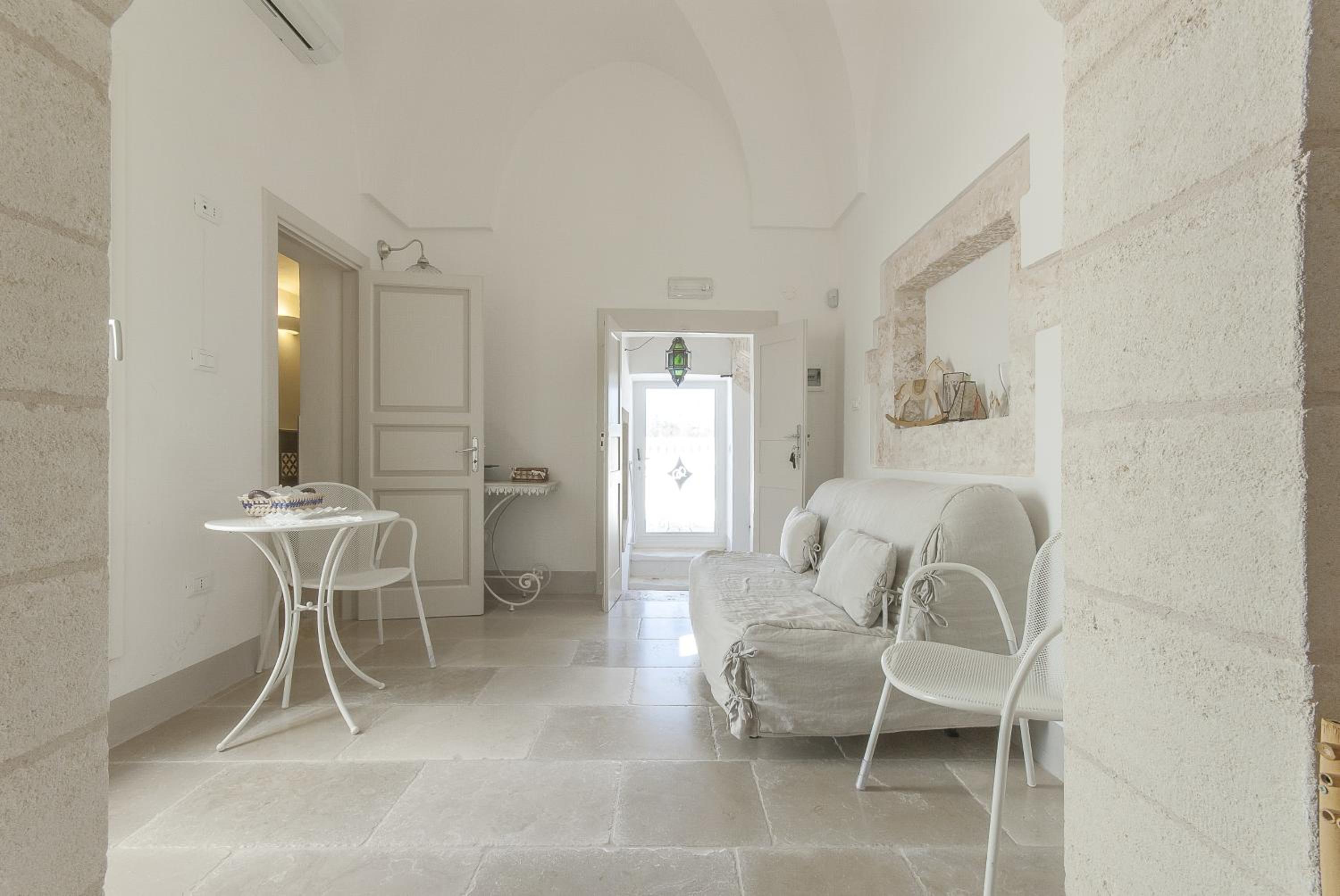 One-Bedroom House with Balcony photo 3