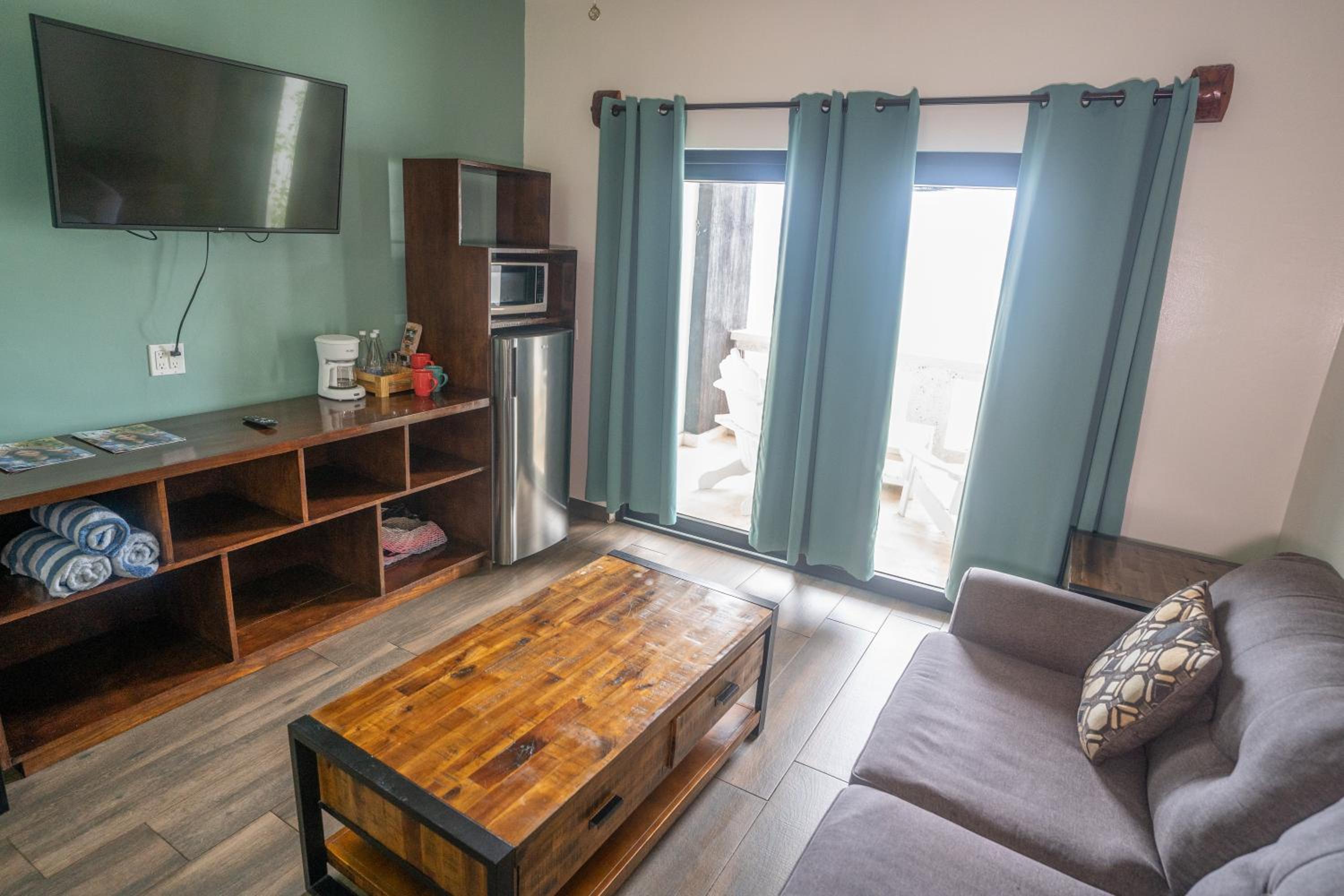 One-Bedroom Suite photo 3