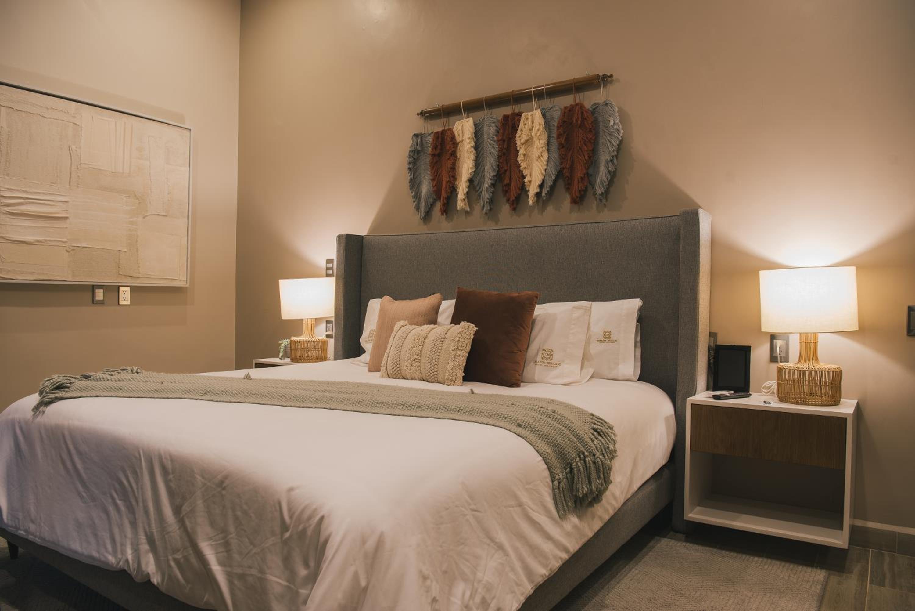 Deluxe Suite - Photo 3