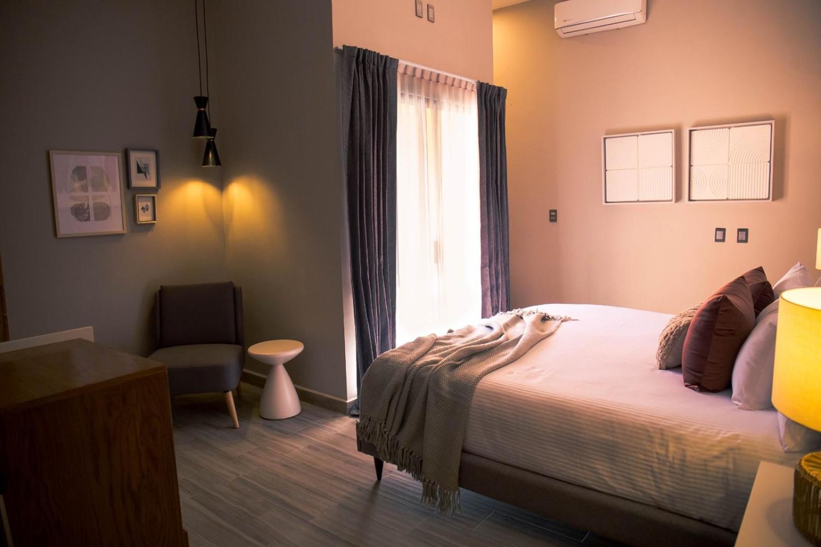Deluxe Suite - Photo 4