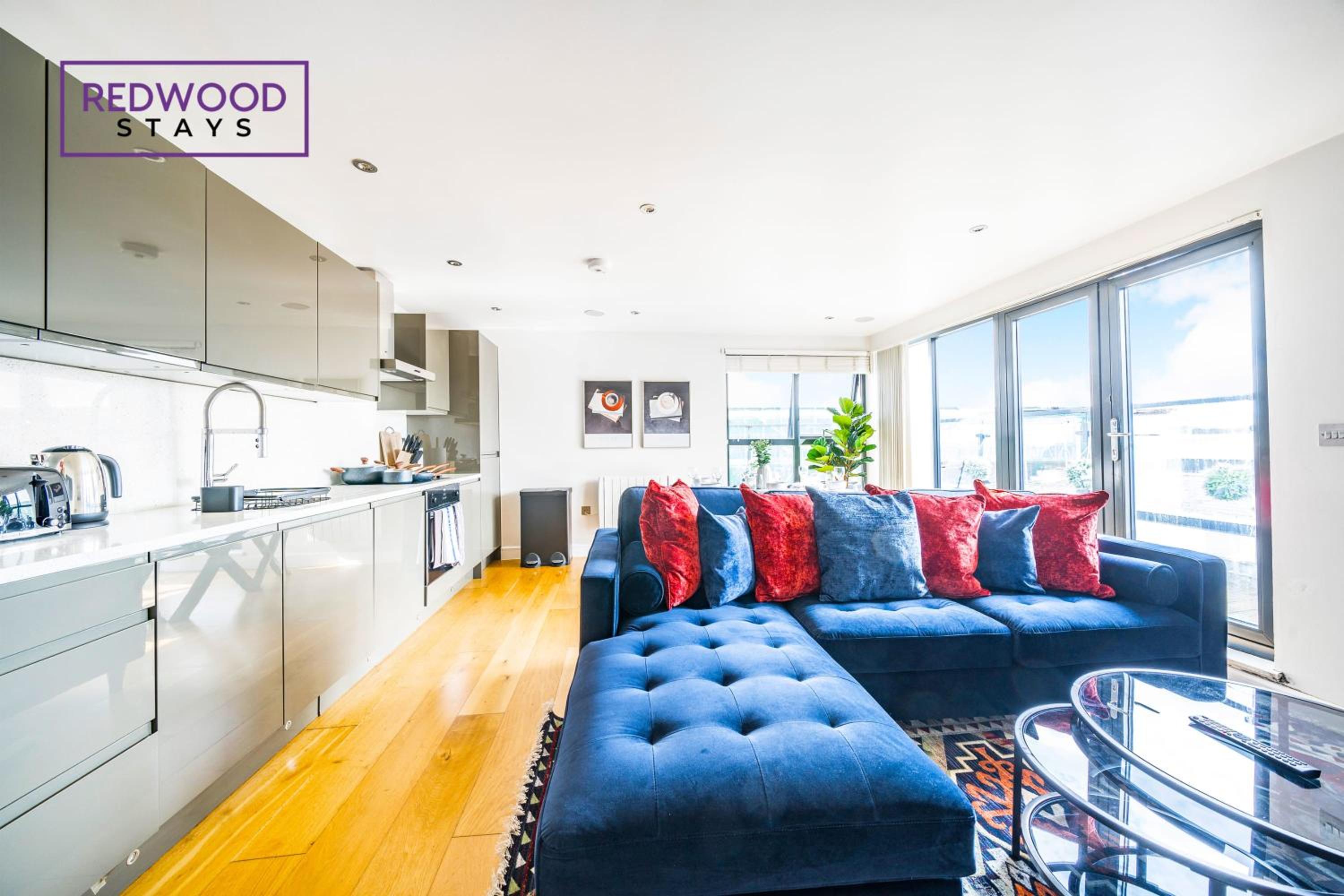 Apartment with Terrace photo 2