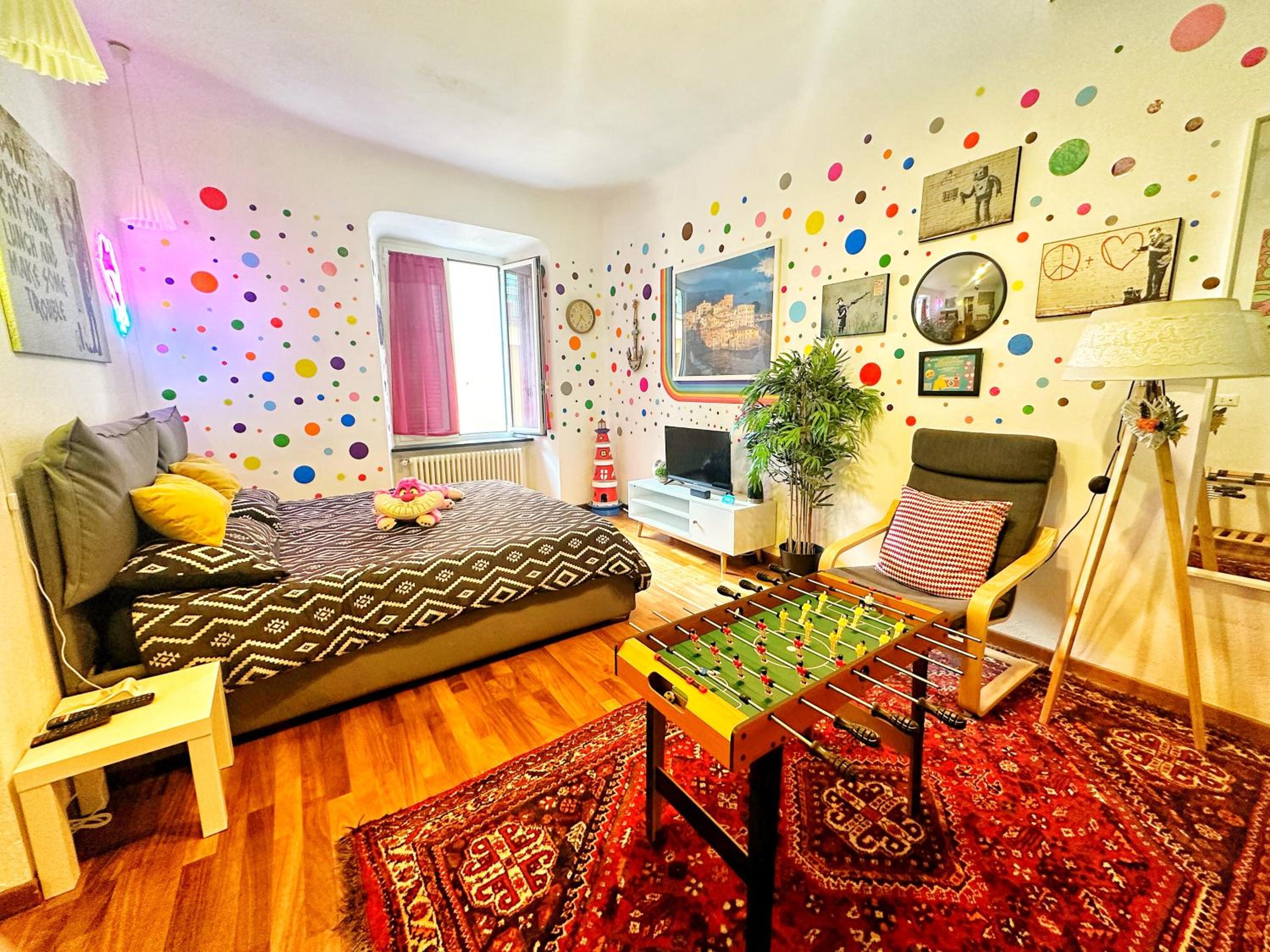 One-Bedroom Apartment photo 1