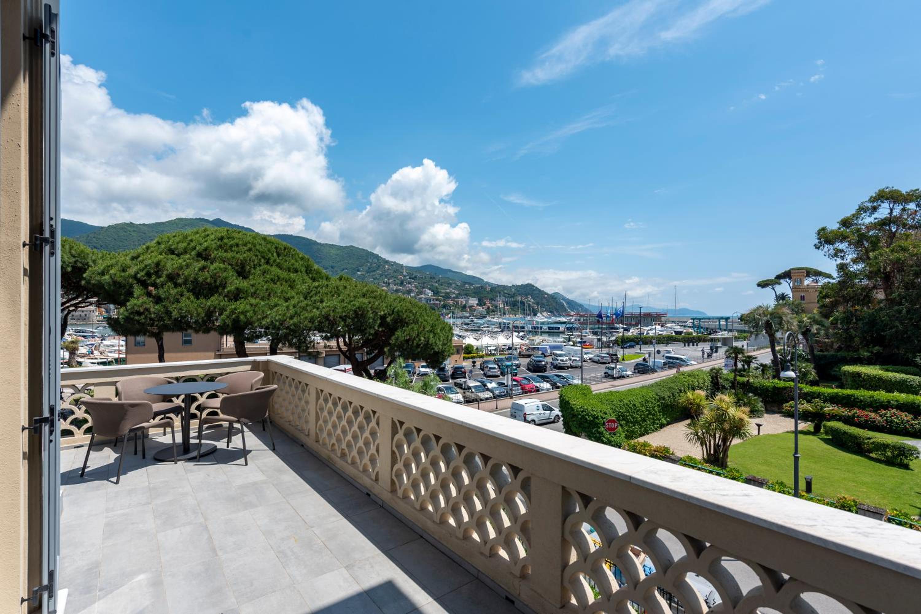 Superior Apartment with Balcony - Photo 30