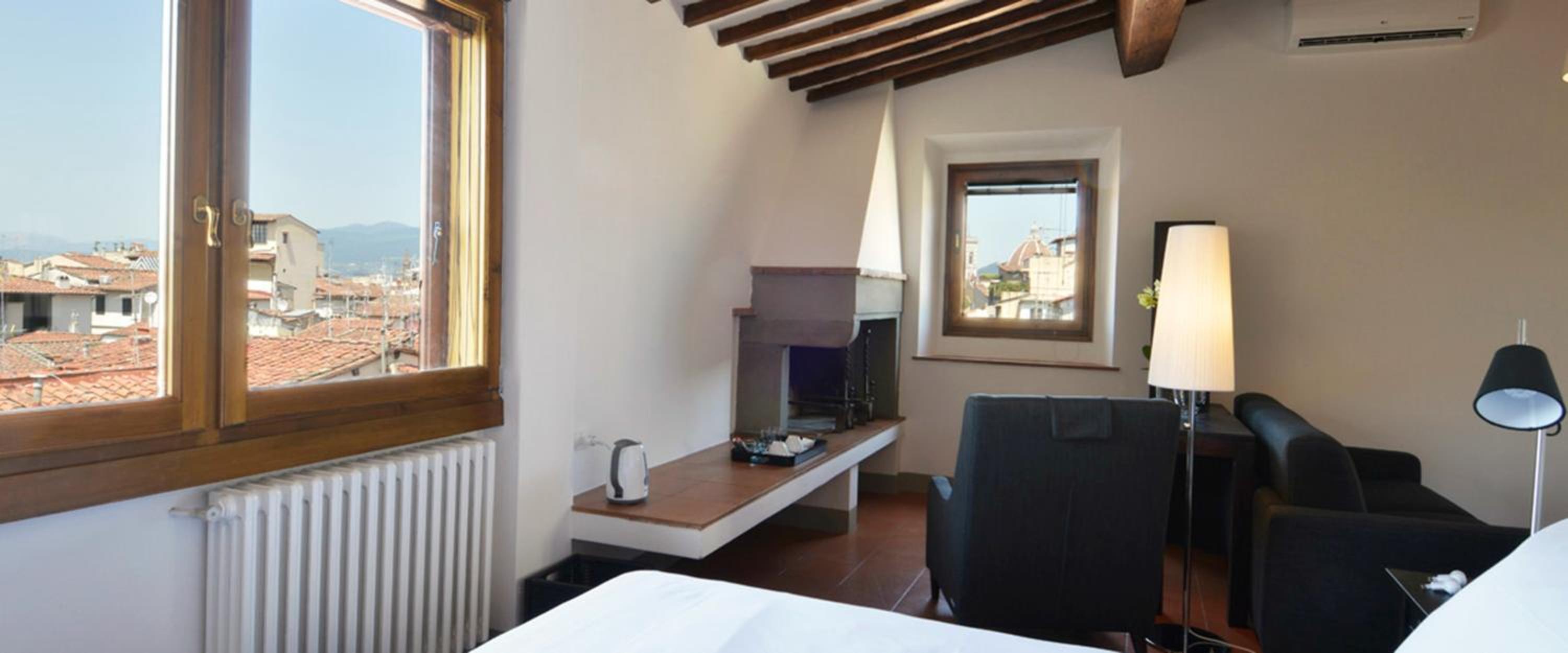 Suite with City View photo 1