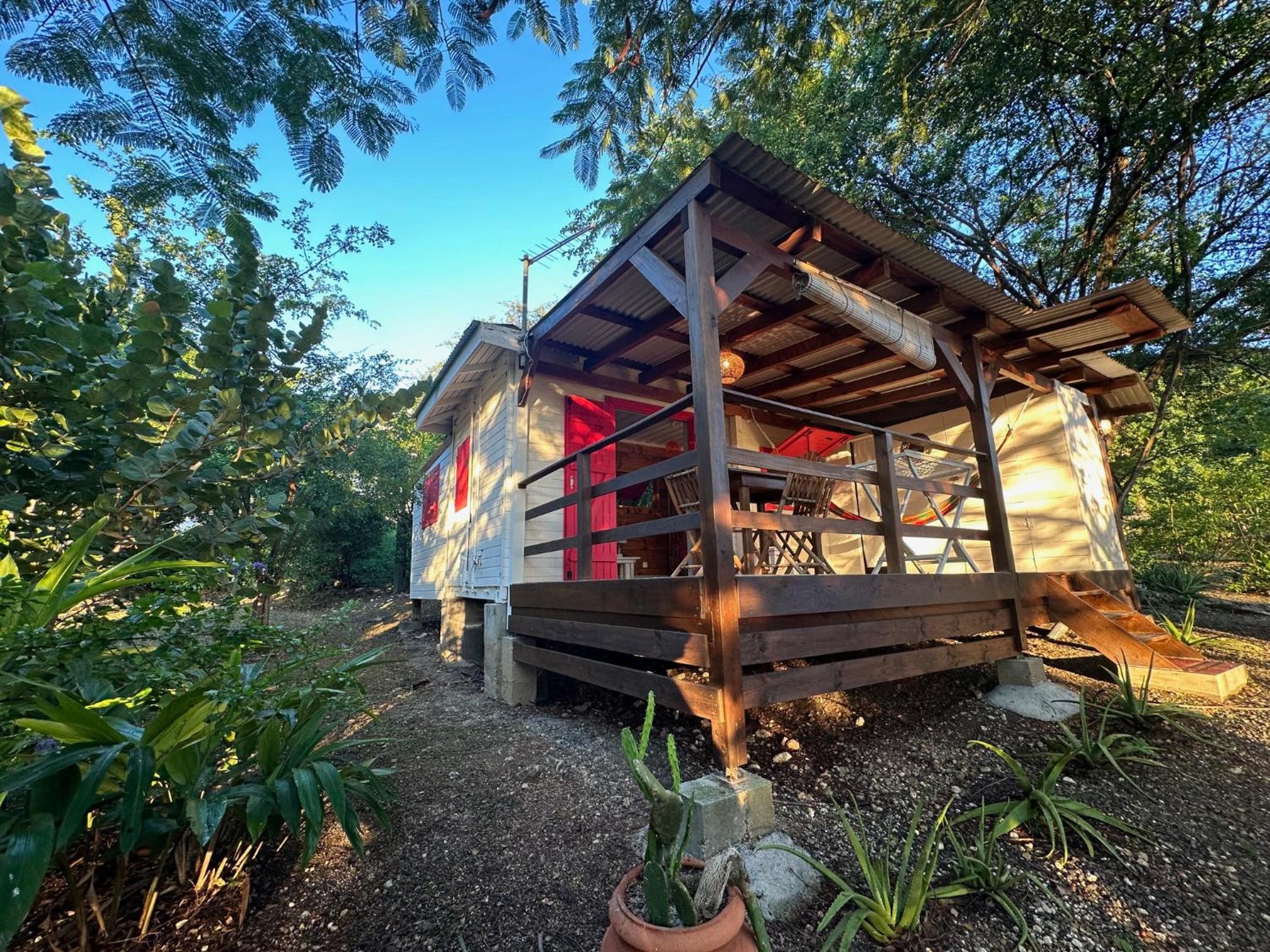 One-Bedroom House photo 2