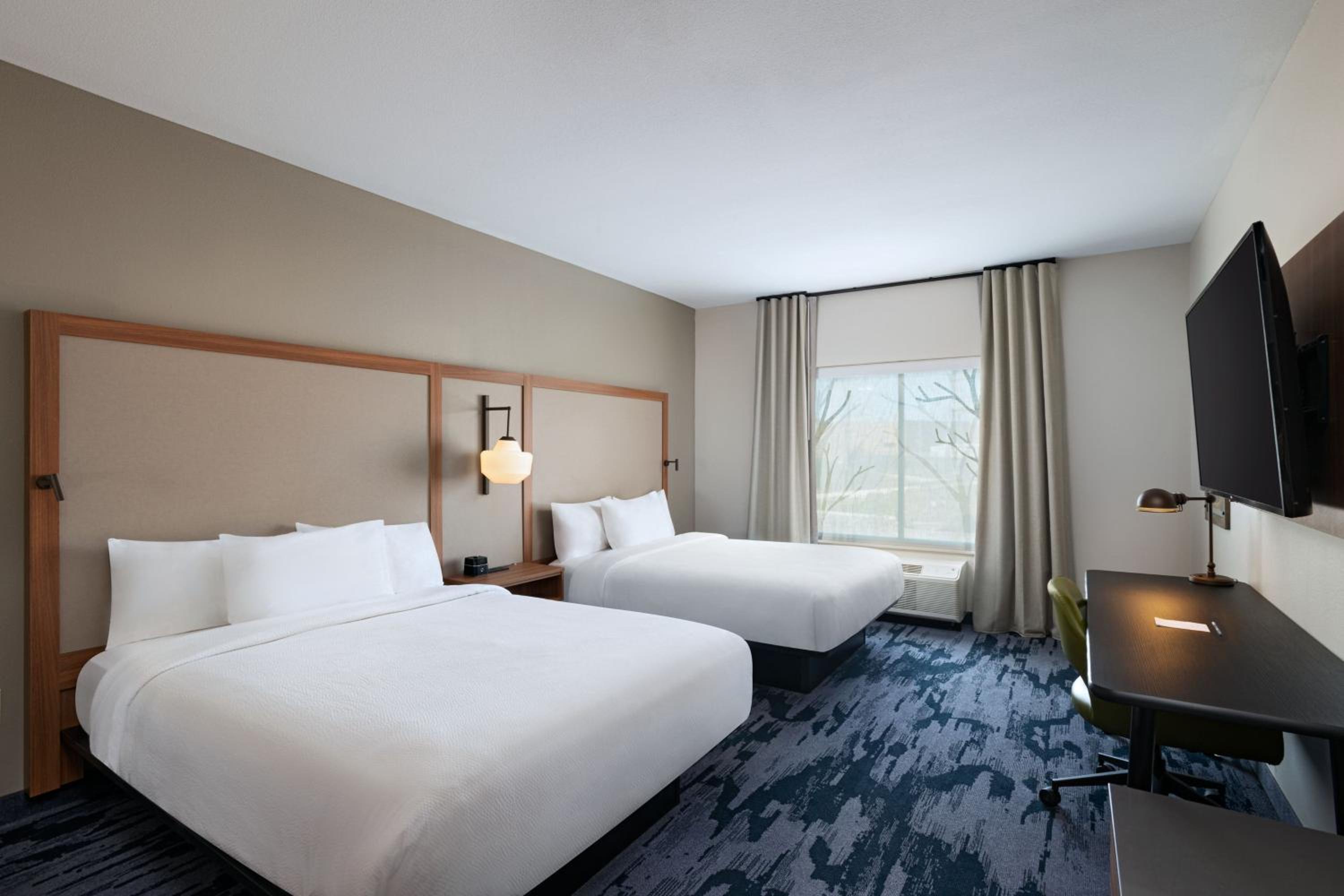 Queen Room with Two Queen Beds and Roll-In Shower - Mobility Access photo 1