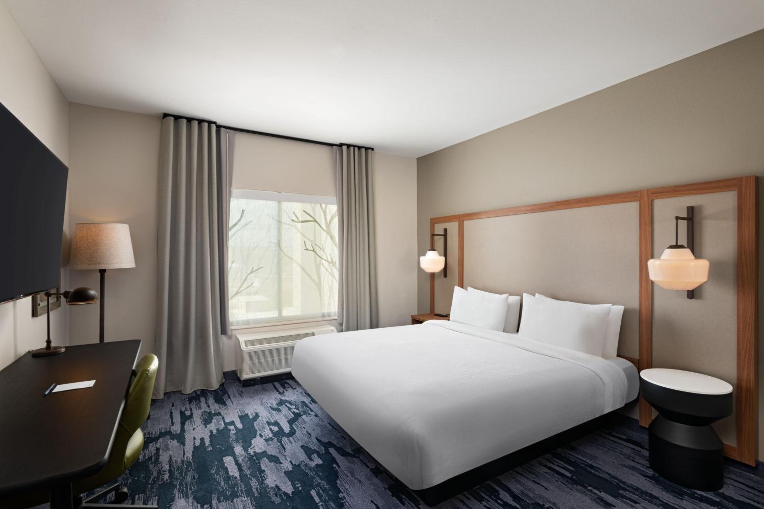 Standard King Room photo 1