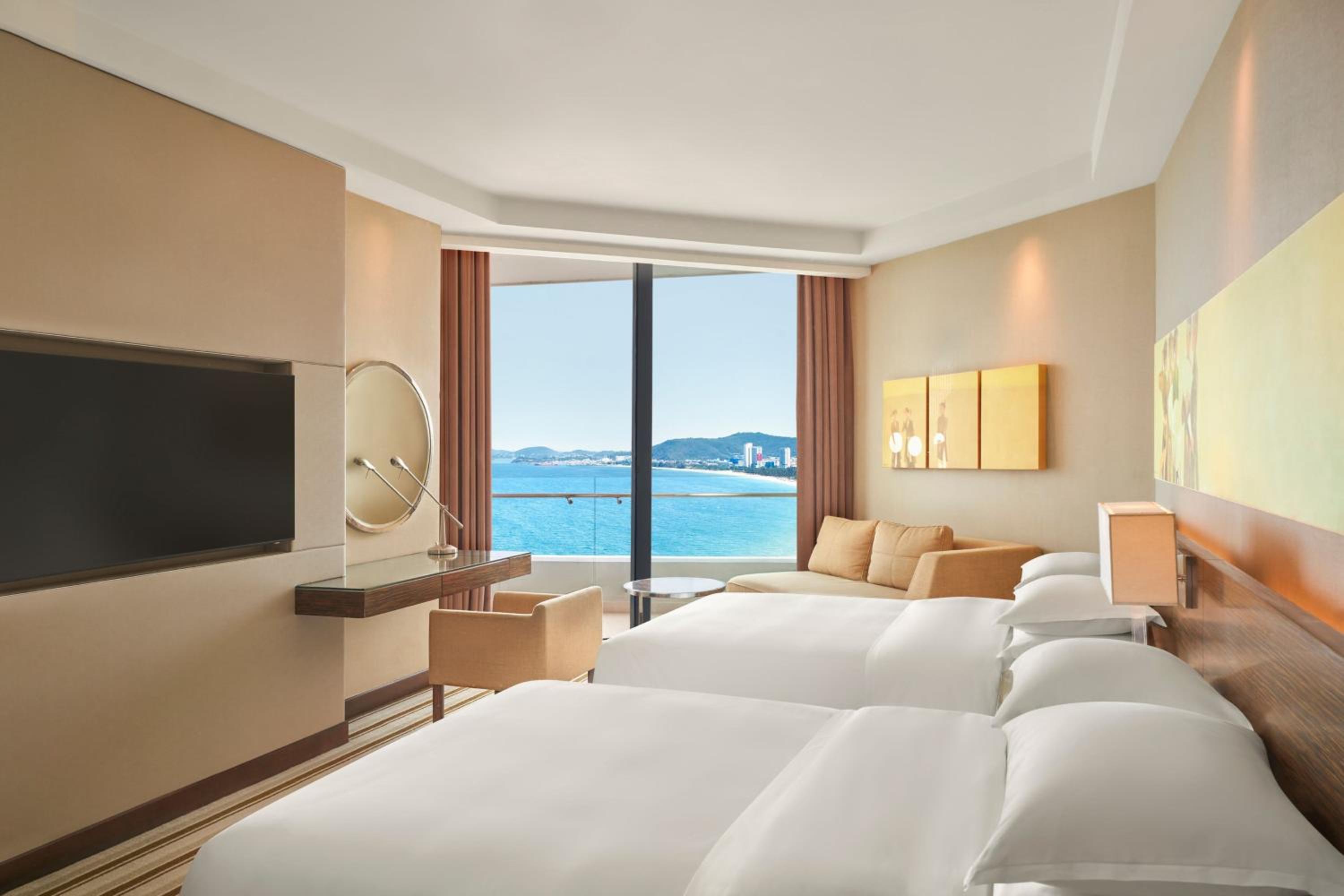 Club Twin, Club lounge access, Guest room, 2 Double, Balcony