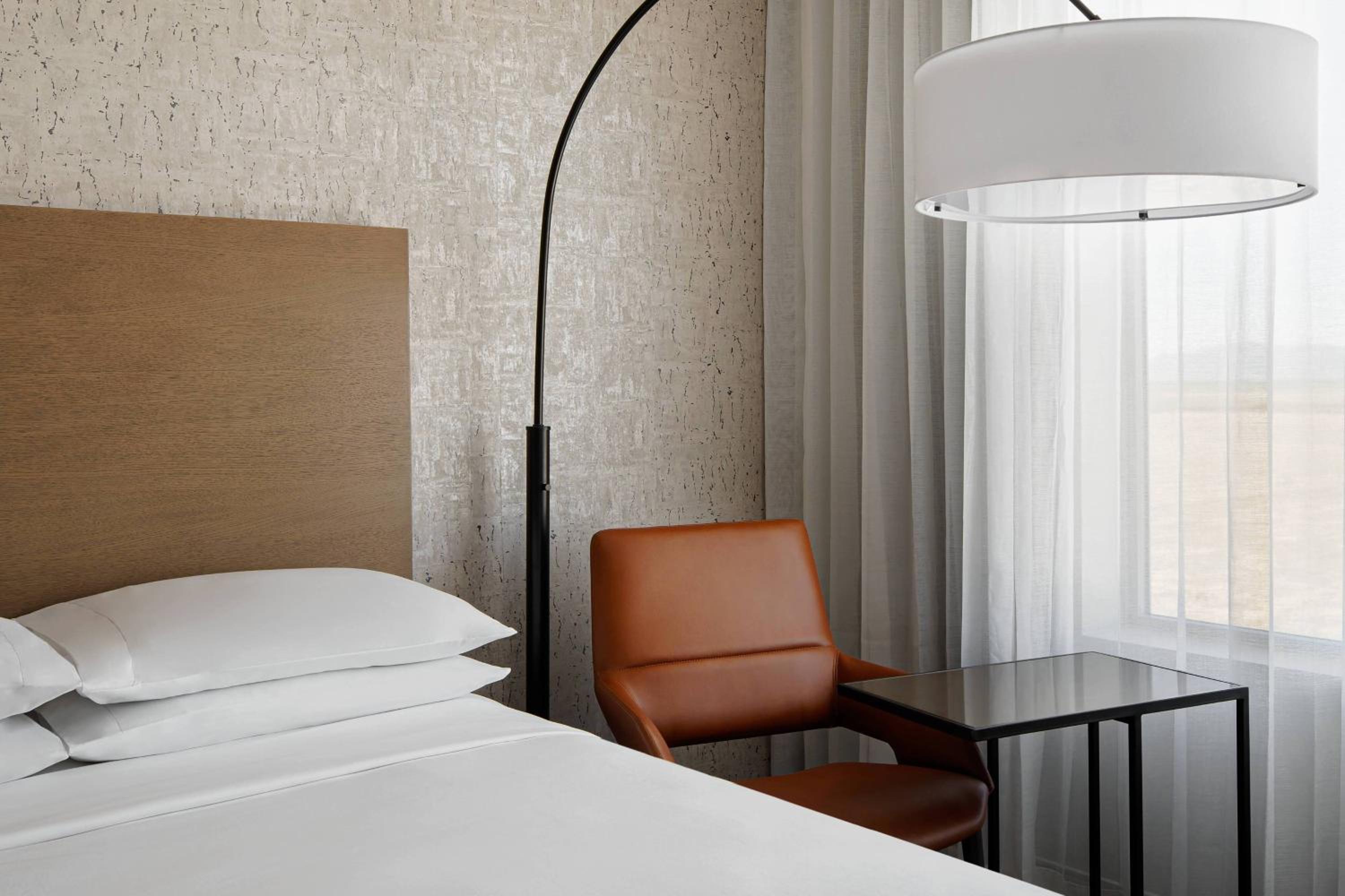 Guest room, 2 Queen - Photo 2