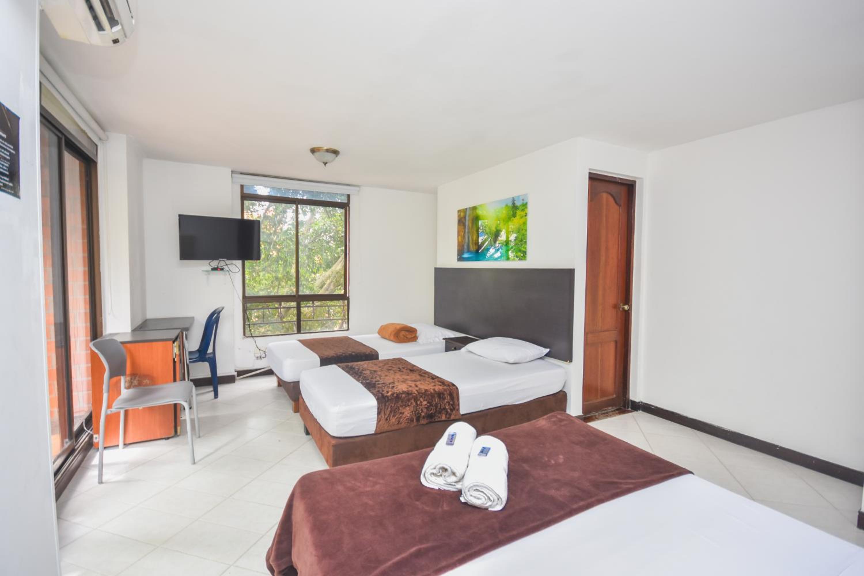 Quadruple Room with Balcony photo 2