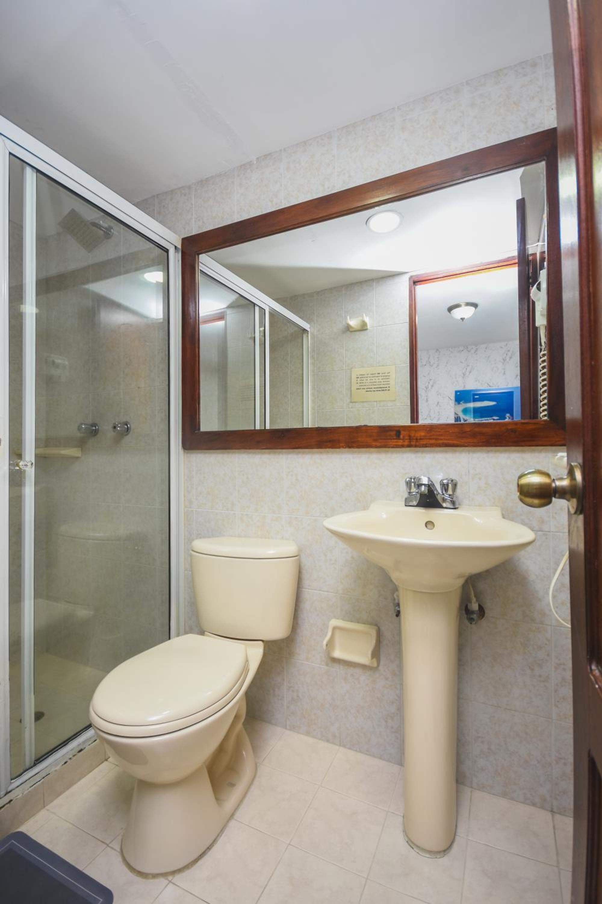 Quadruple Room with Balcony photo 3