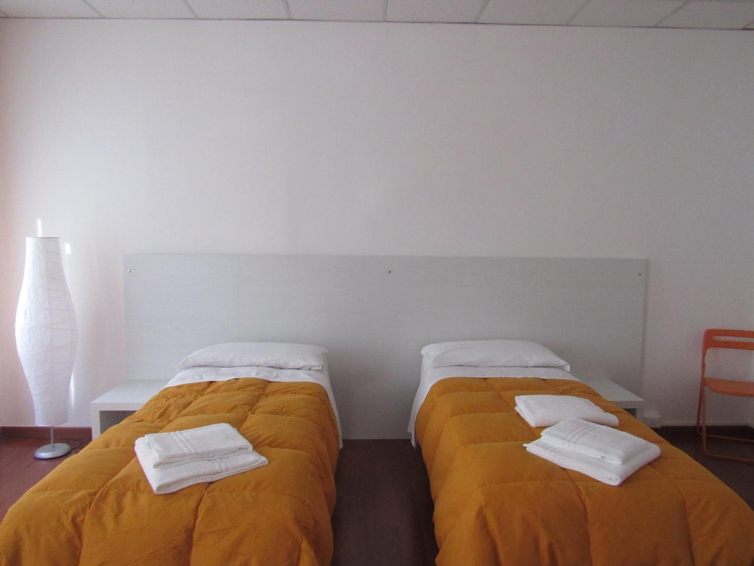 Budget Triple Room with Shared Bathroom