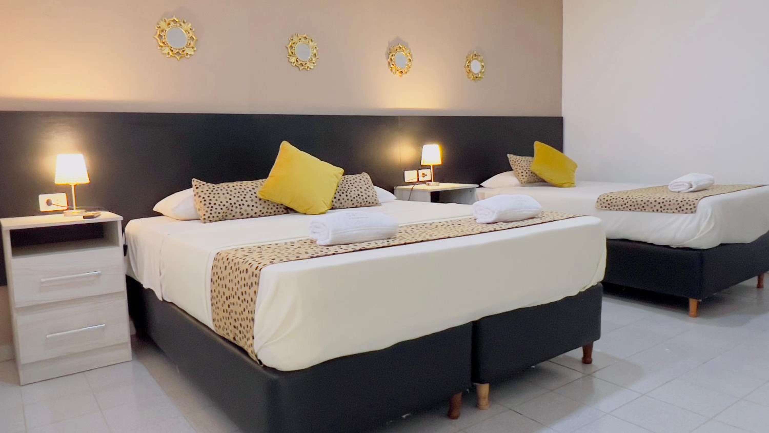 One-Bedroom House photo 1