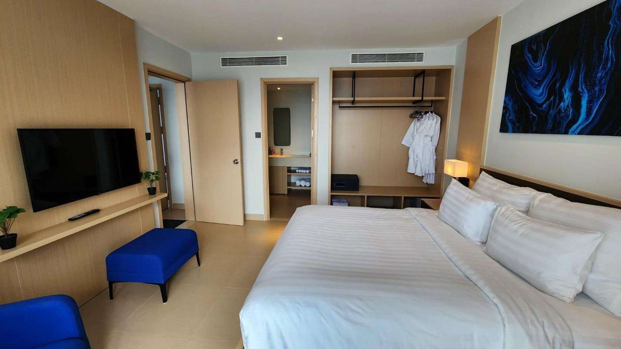 King Suite with Sea View