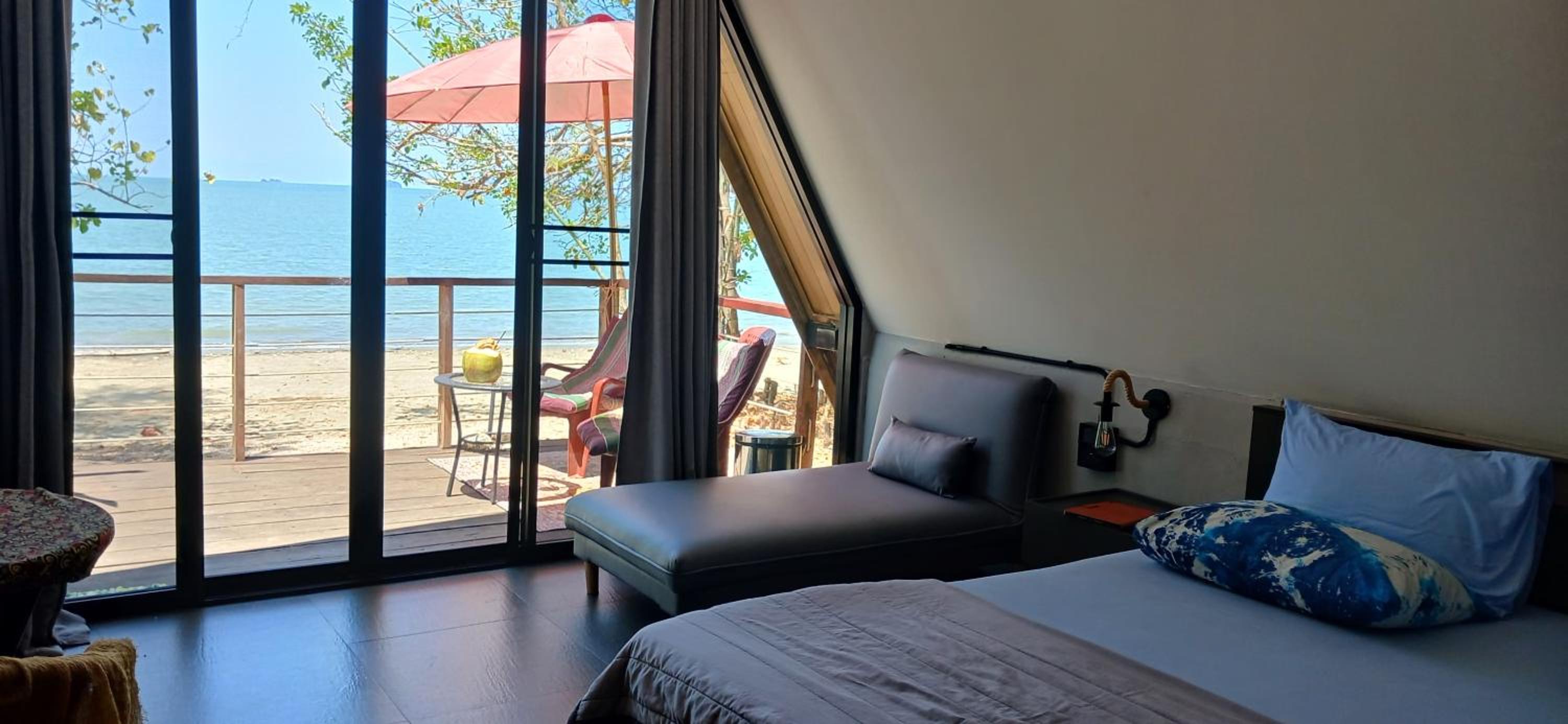 Bungalow - Beach Front