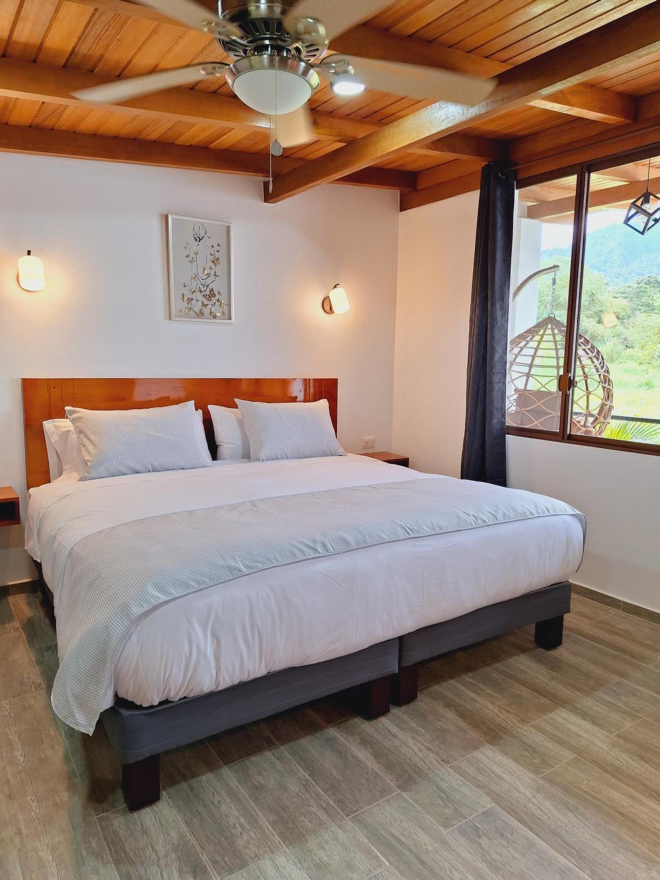 Deluxe Suite with Spa Bath