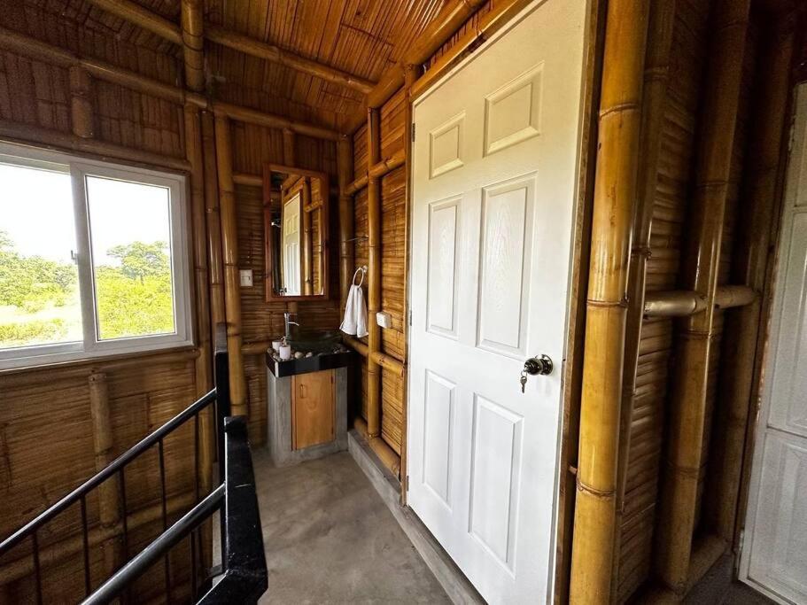 Three-Bedroom House photo 3