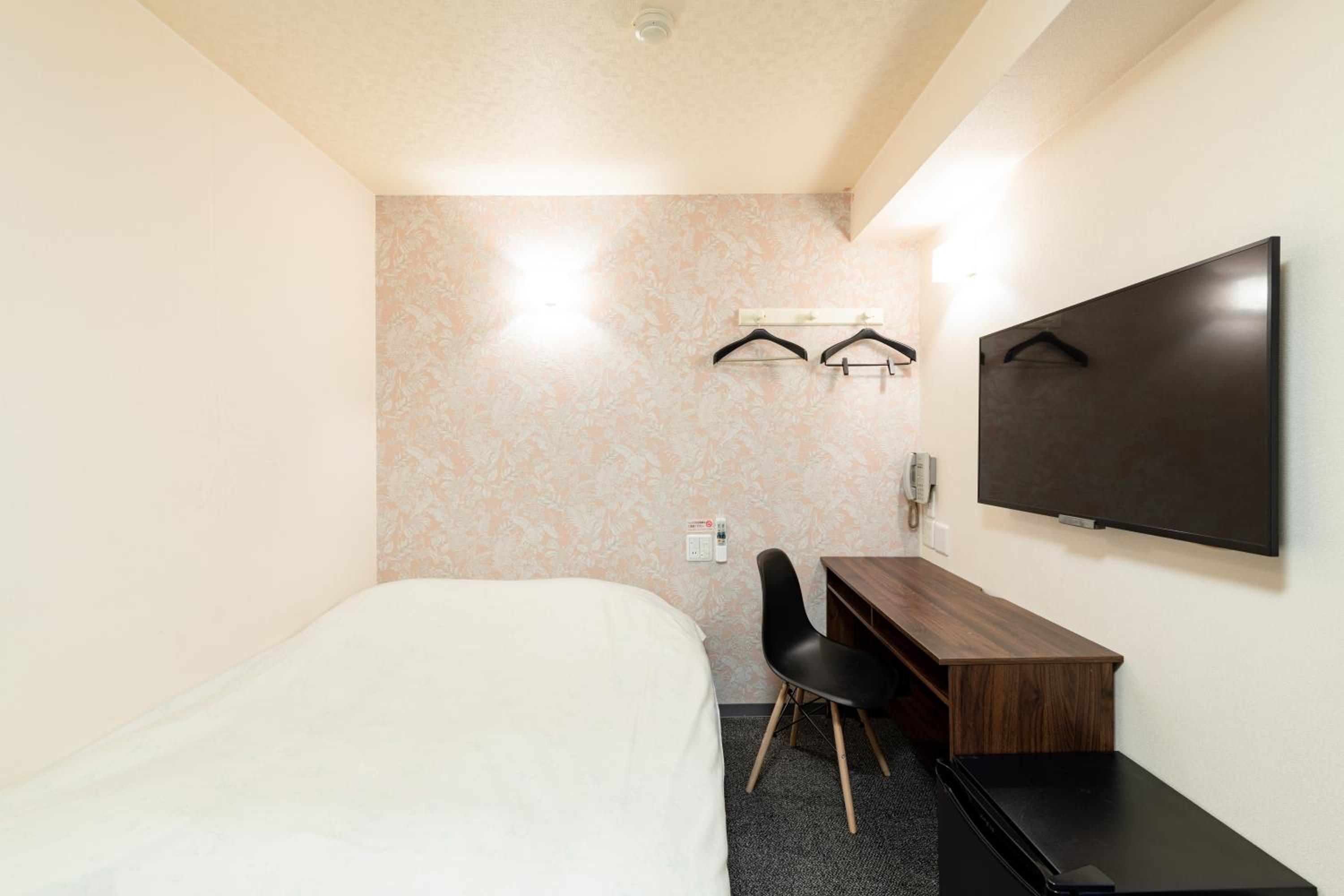 Double Room - Photo 2