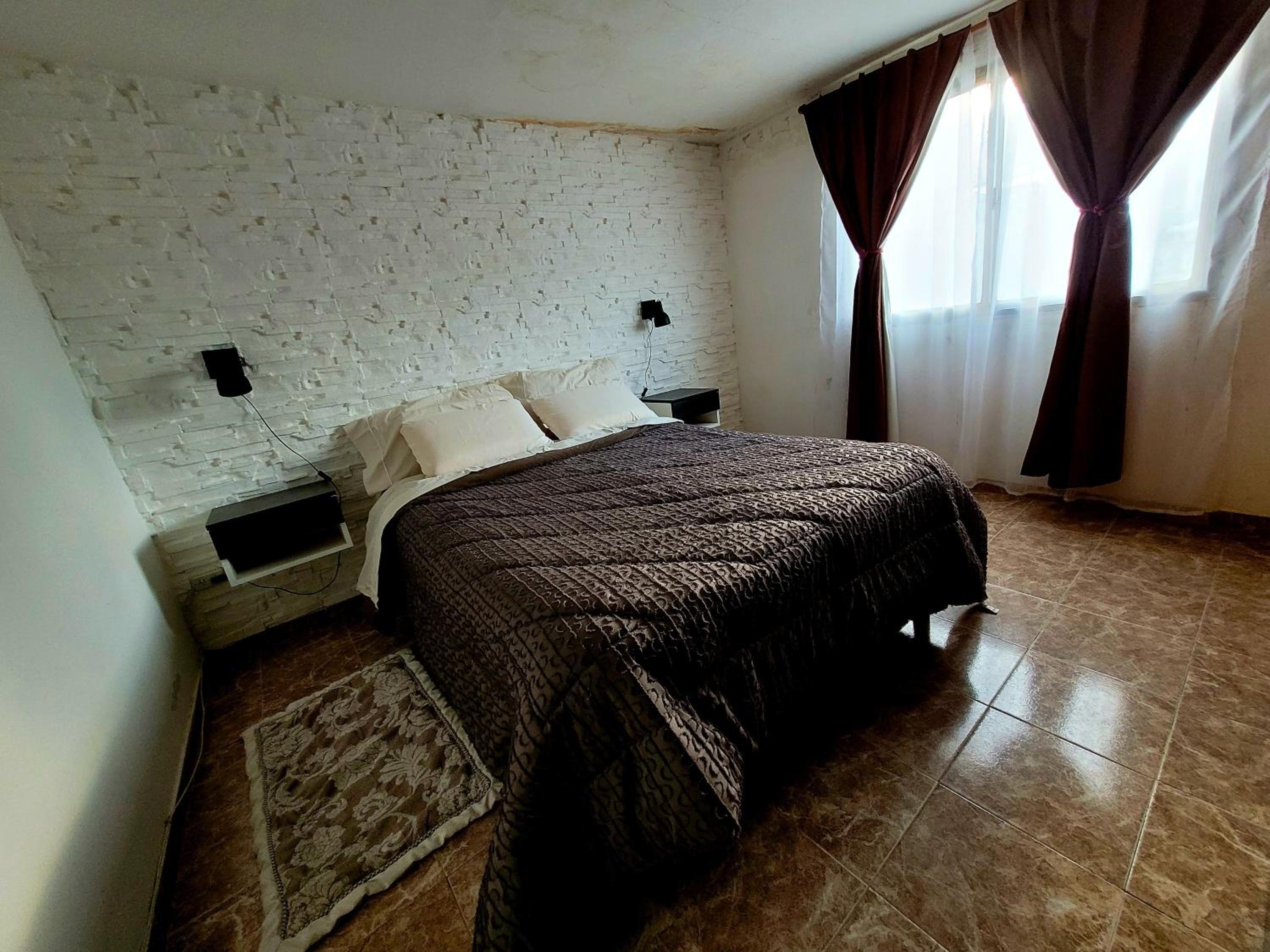 One-Bedroom House photo 3