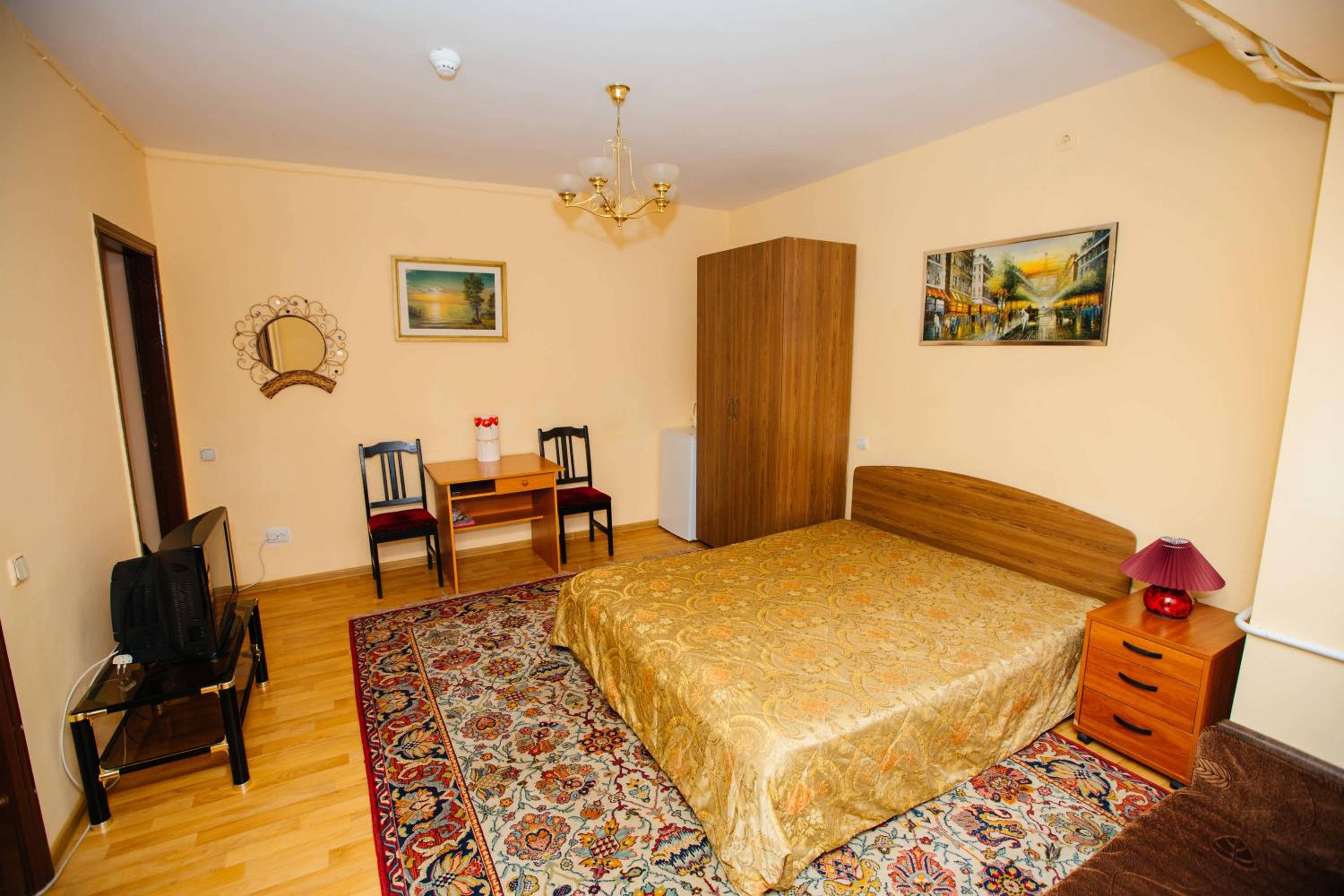 Deluxe Double Room with Extra Bed photo 1