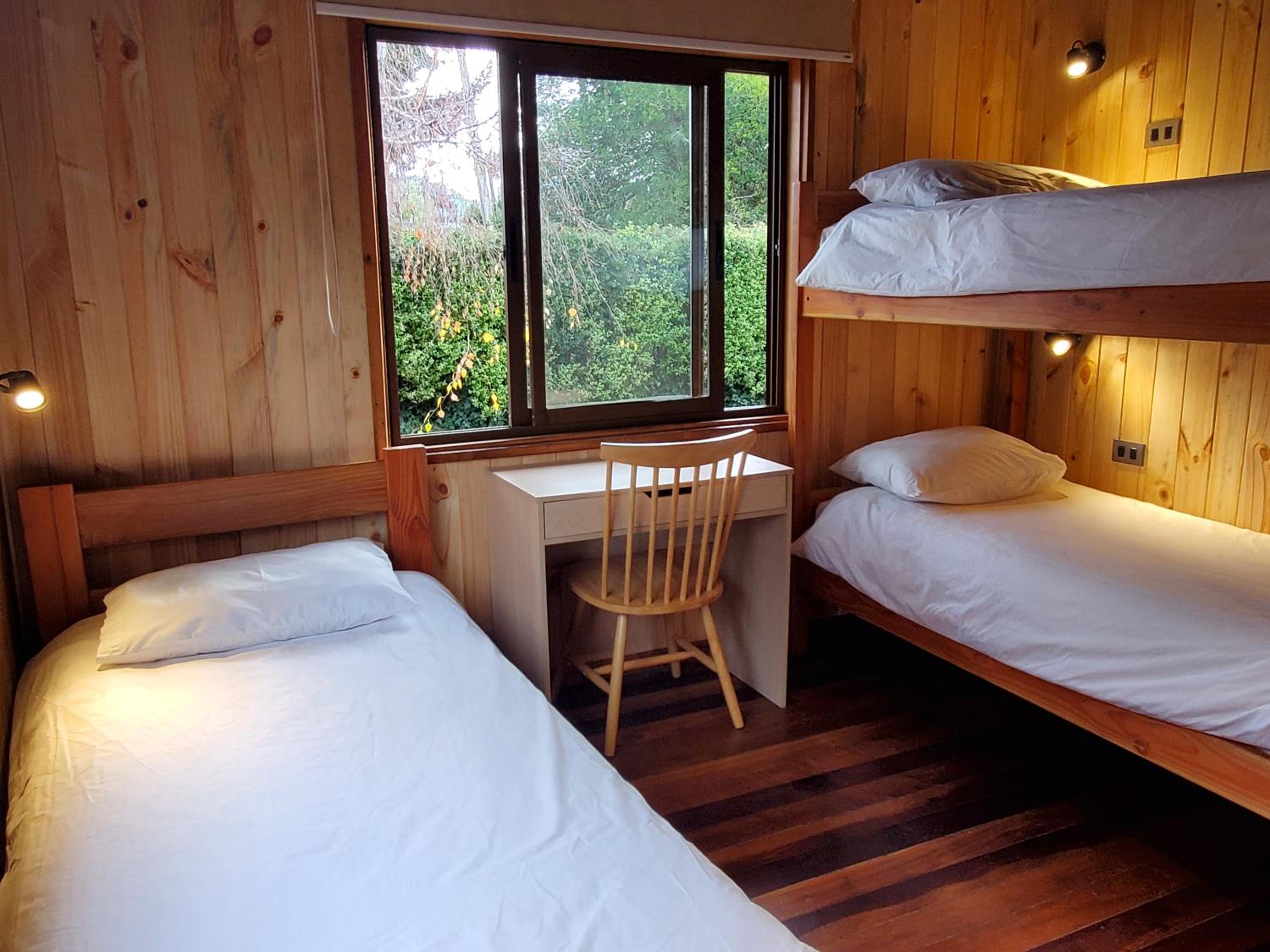 Economy Triple Room With Shared Bathroom photo 1