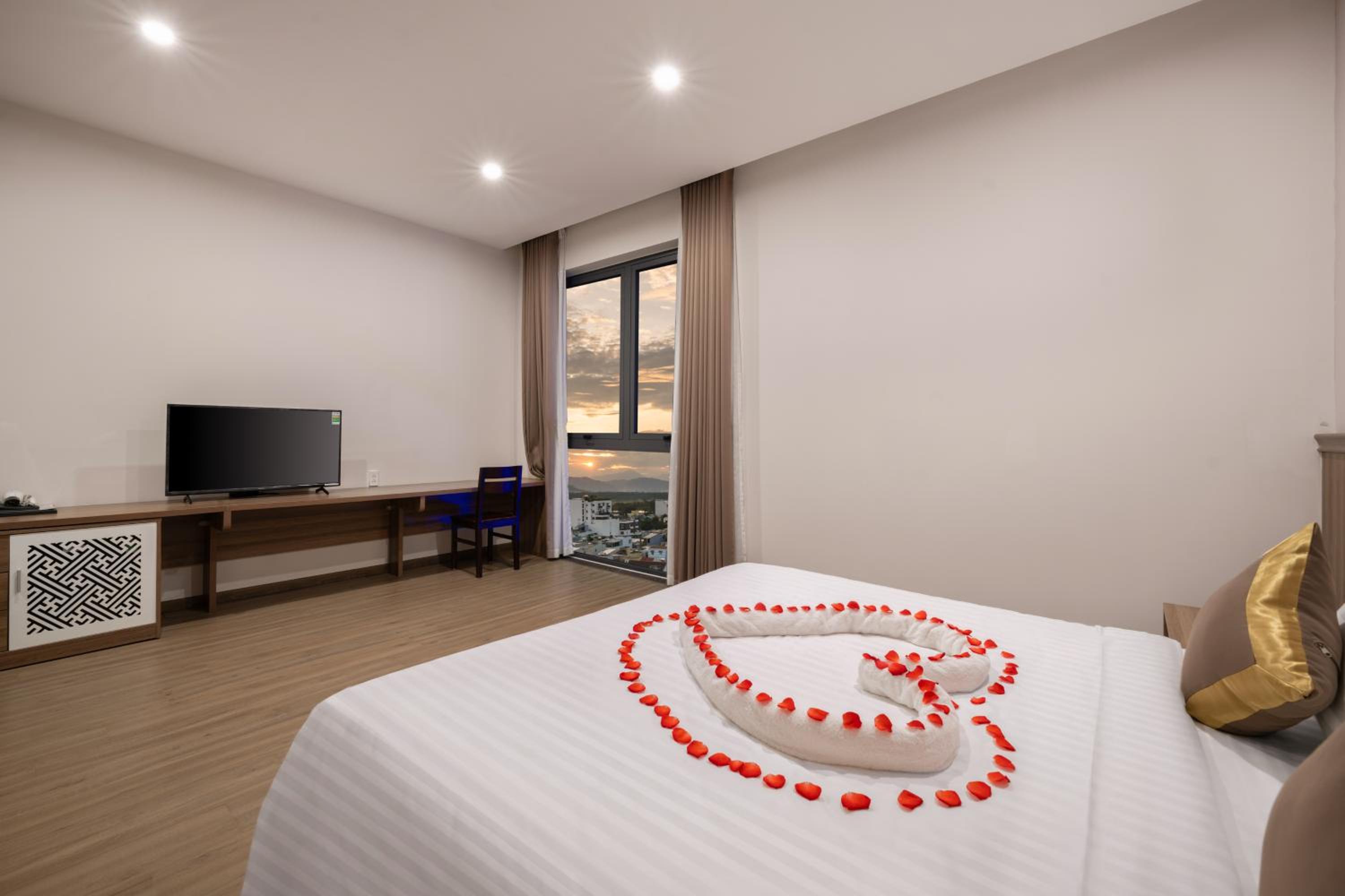 Deluxe King Room