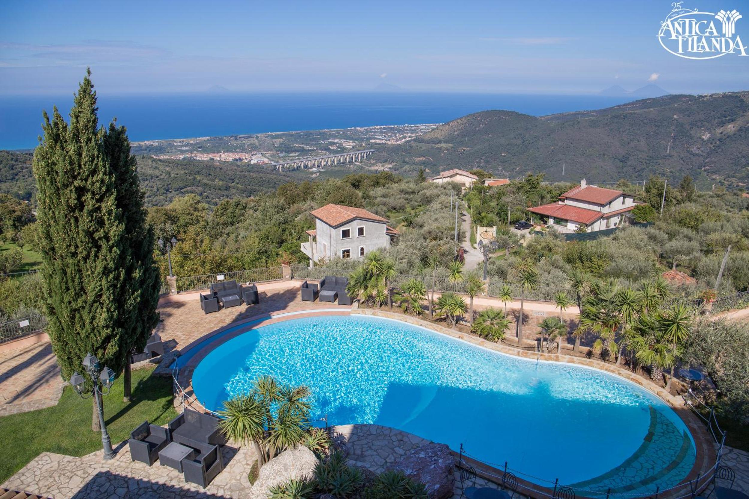 Standard Triple Room with Sea View photo 3