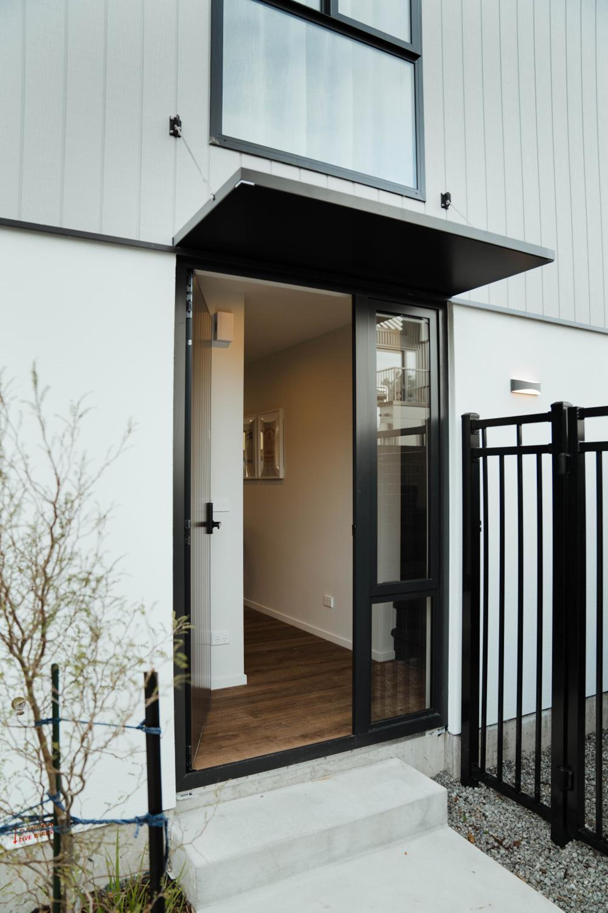 Two-Bedroom House photo 3