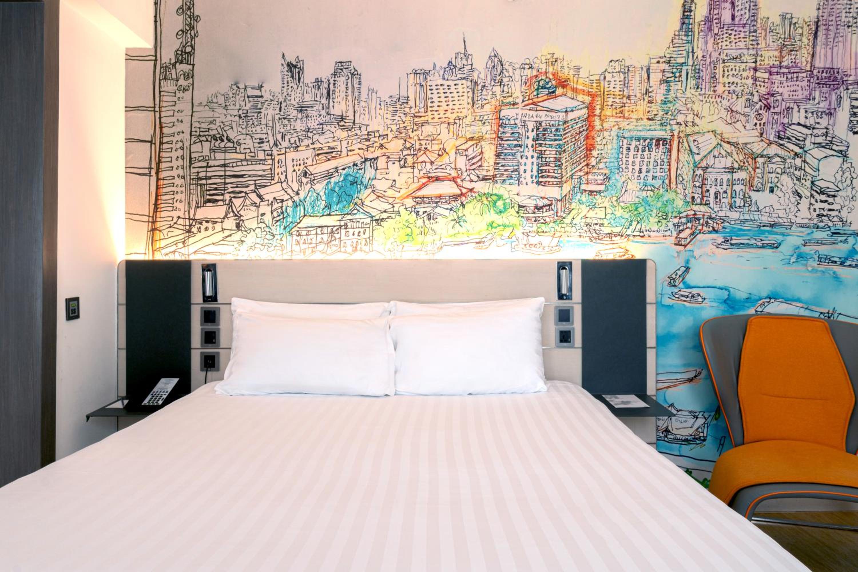 Junior Suite with Queen Bed