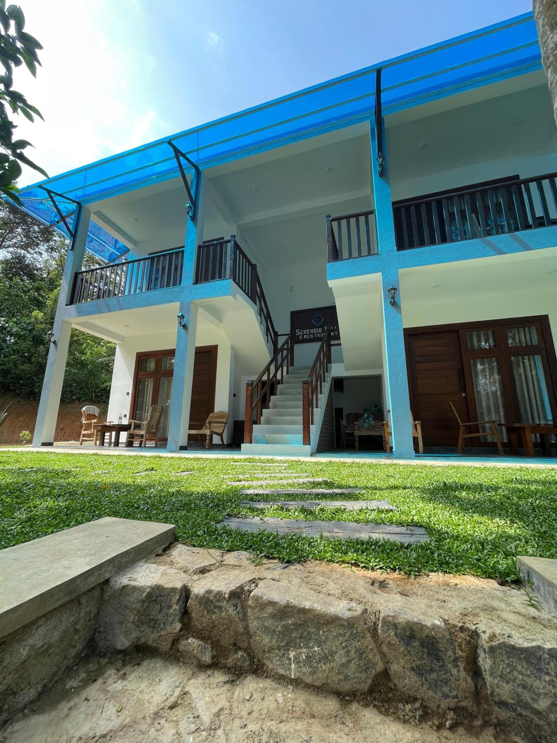 Deluxe Double Room with Balcony photo 2
