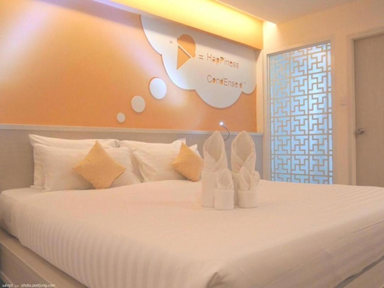 Budget Double Room - Photo 10