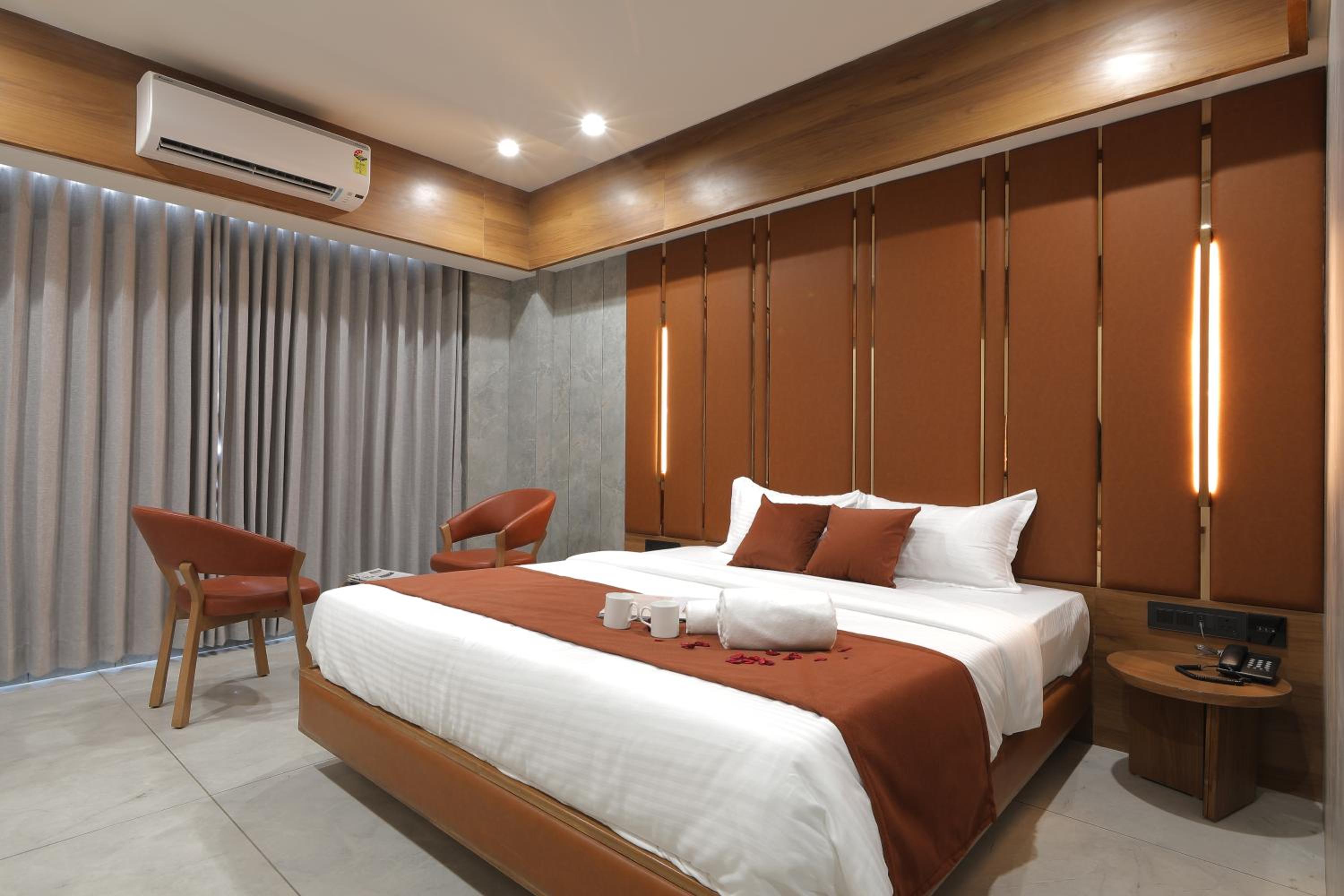Superior King Room