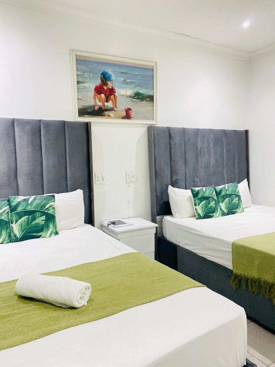 Deluxe Family Suite photo 3