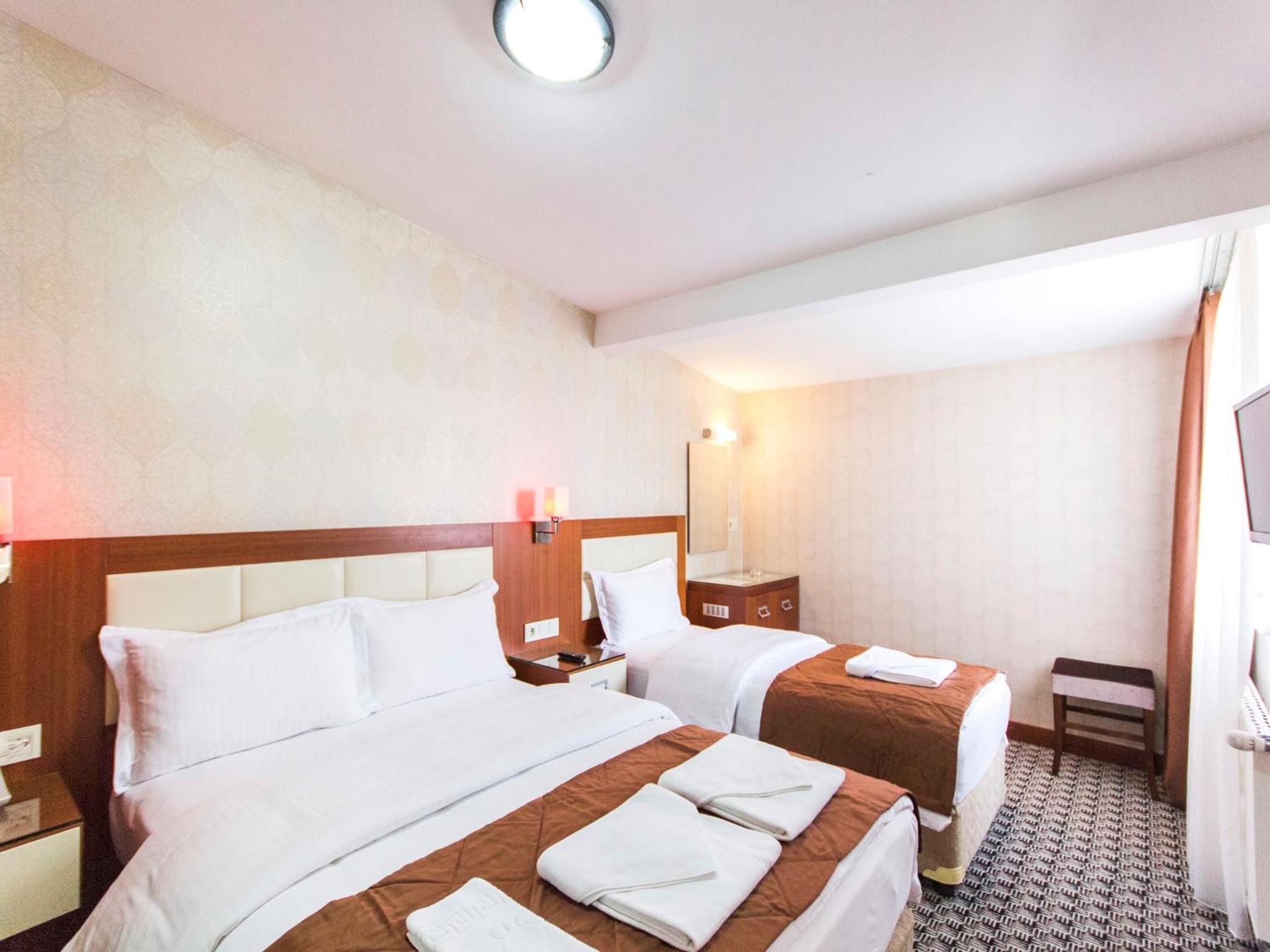 Standard Triple Room photo 2