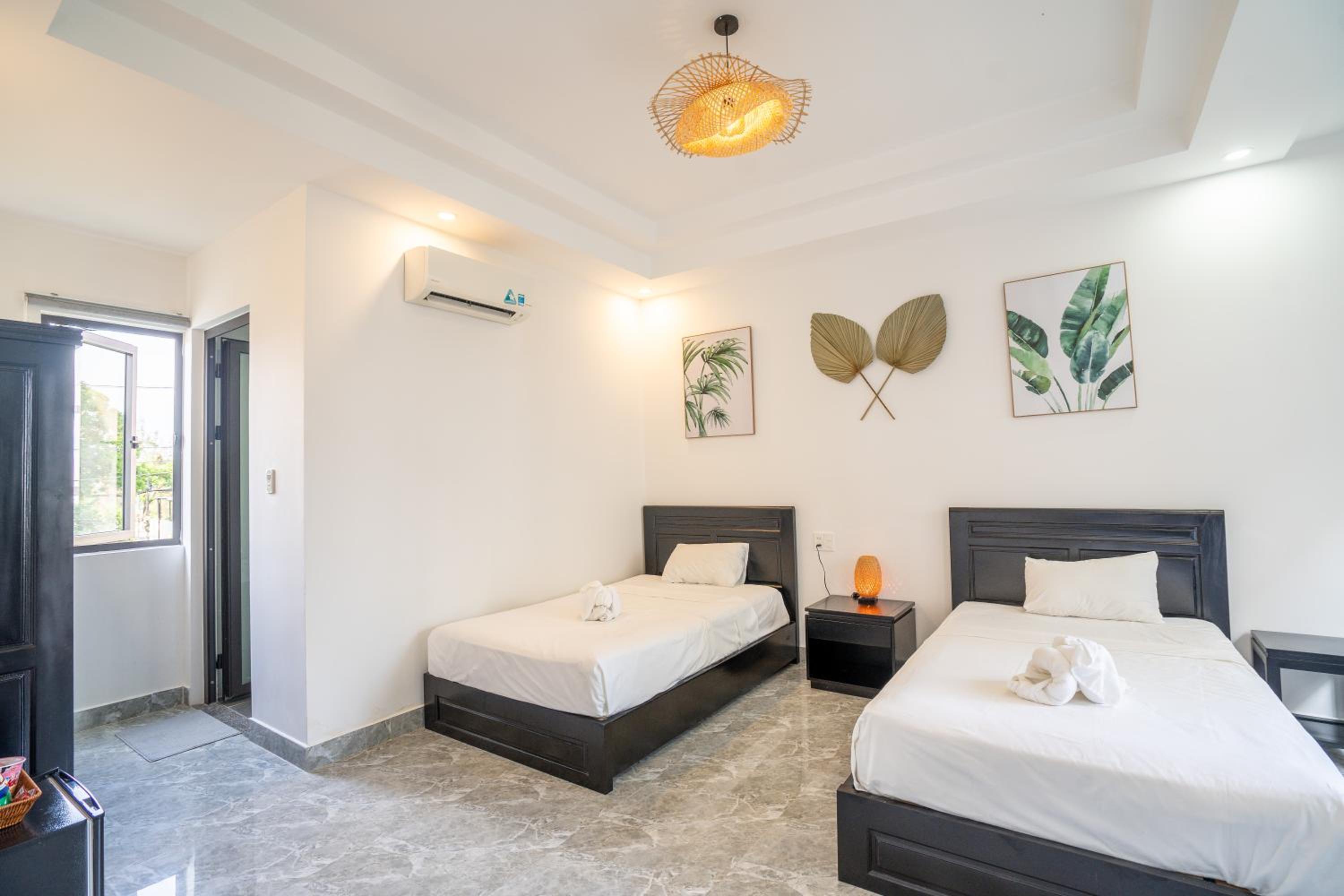 Twin Room with City View
